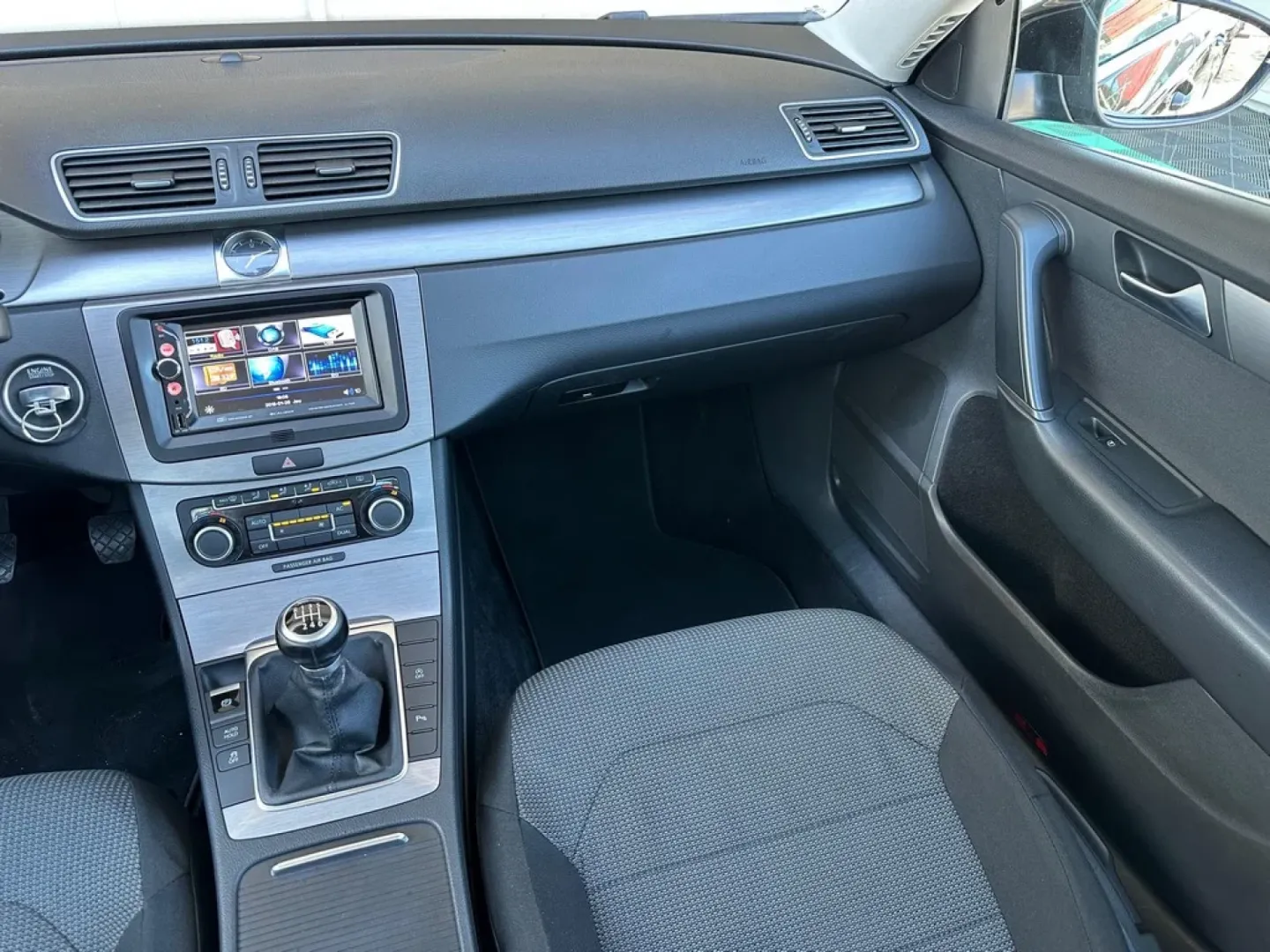 Cumpara/ Vinde online Volkswagen Passat 2011 SH, la cel mai bun pret pentru tine!