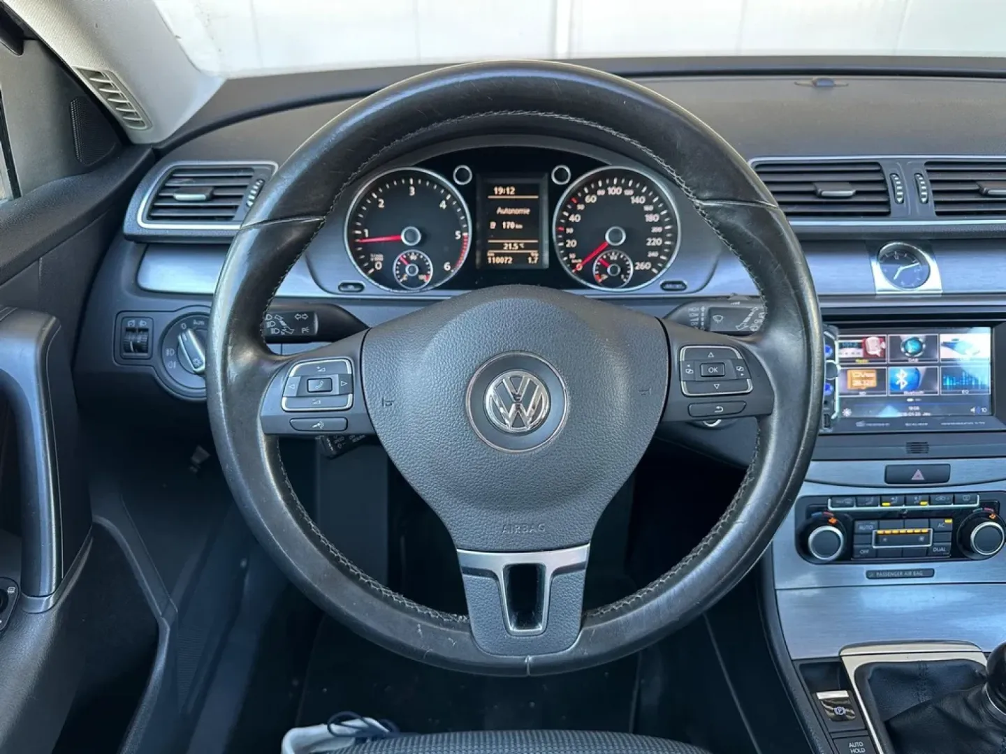 Cumpara/ Vinde online Volkswagen Passat 2011 SH, la cel mai bun pret pentru tine!