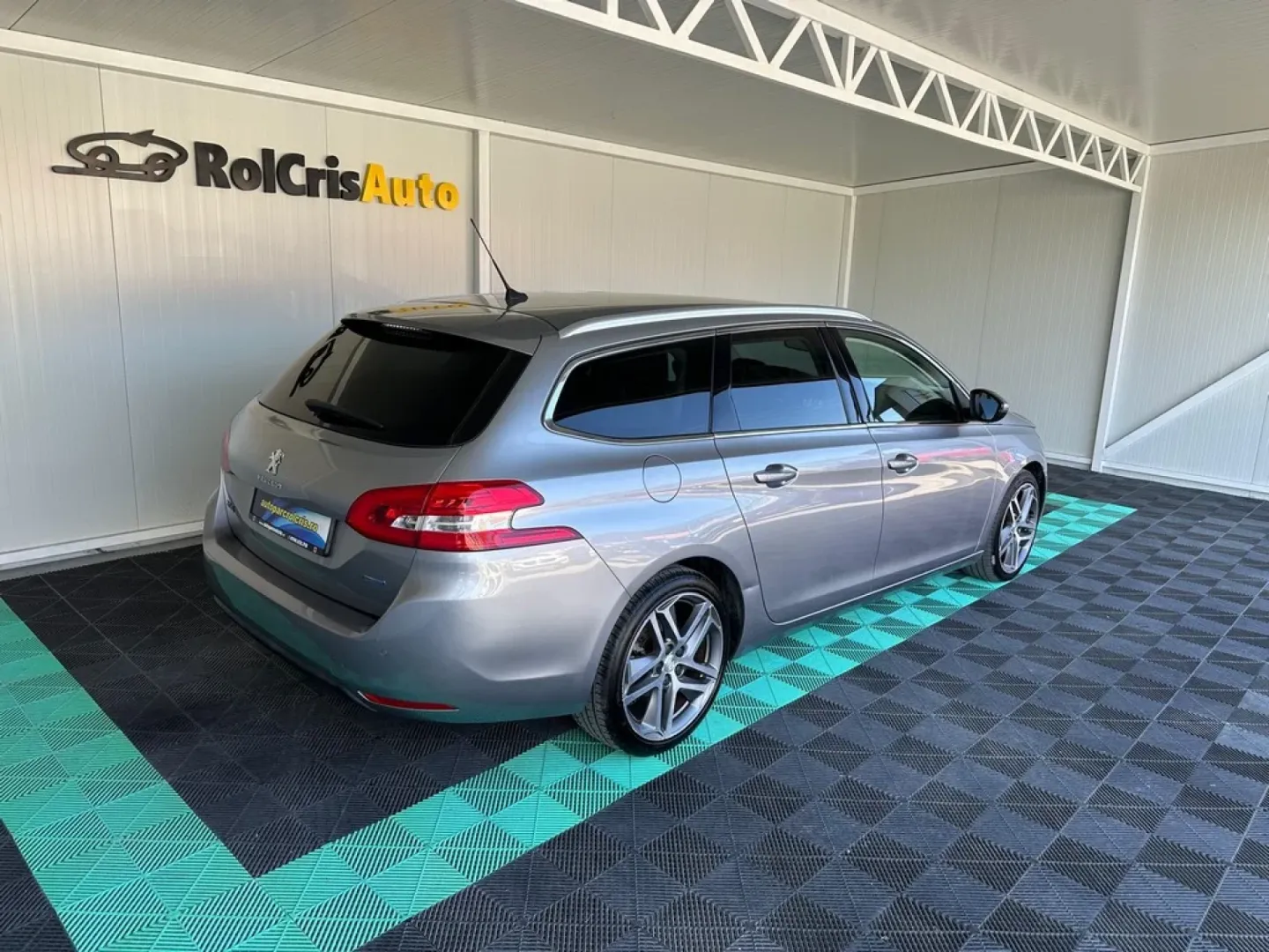 Cumpara/ Vinde online Peugeot 308 2015 SH, la cel mai bun pret pentru tine!