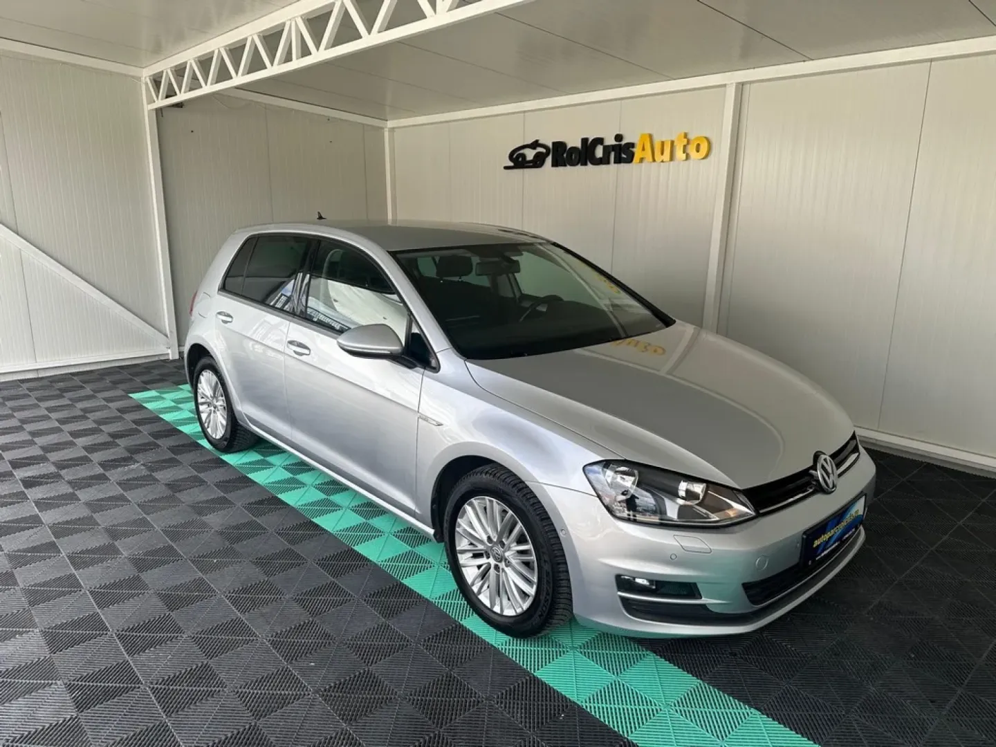 Cumpara/ Vinde online Volkswagen Golf 2015 SH, la cel mai bun pret pentru tine!