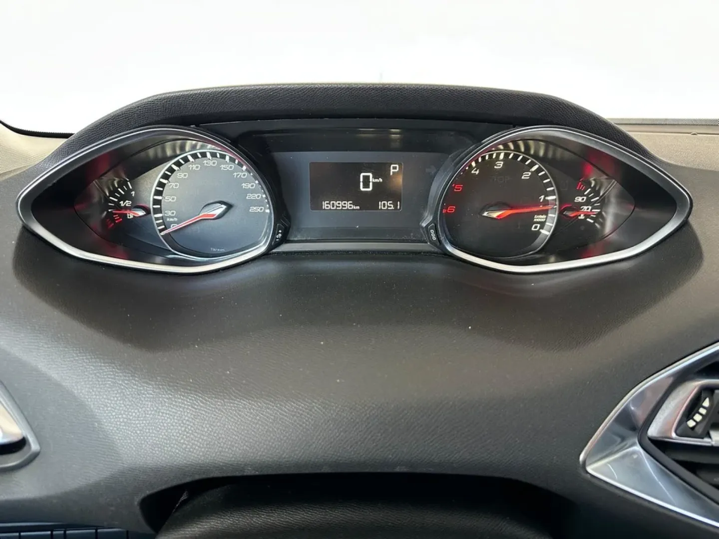 Cumpara/ Vinde online Peugeot 308 2015 SH, la cel mai bun pret pentru tine!