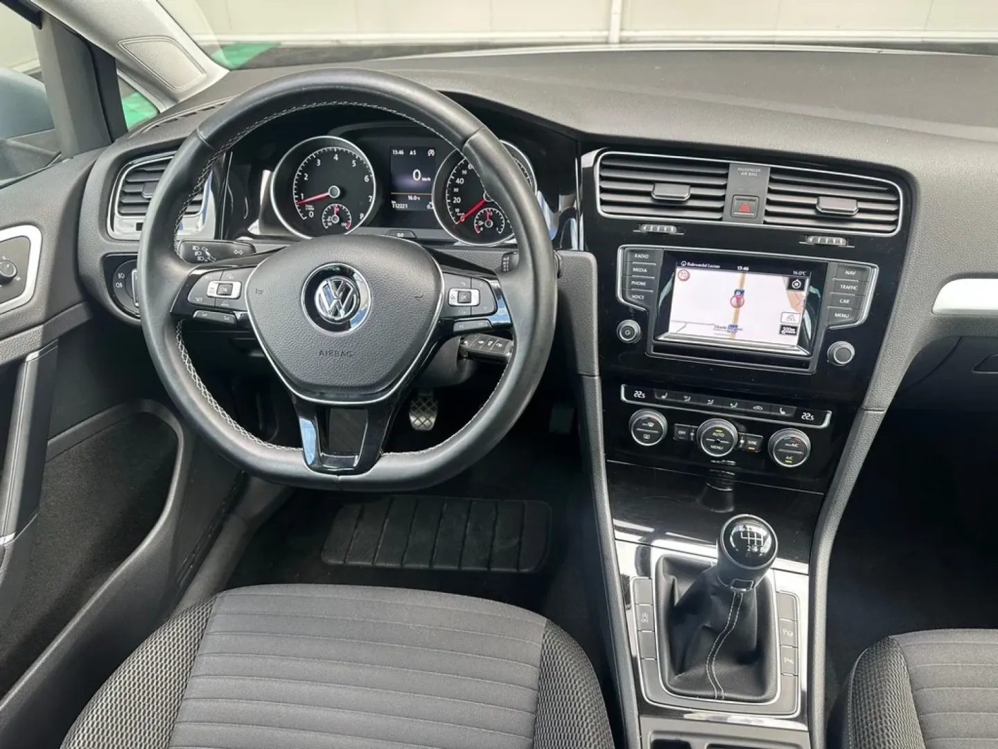 Cumpara/ Vinde online Volkswagen Golf 2015 SH, la cel mai bun pret pentru tine!