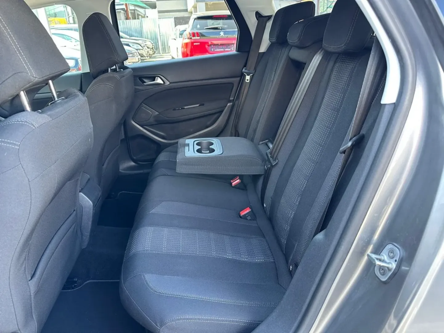 Cumpara/ Vinde online Peugeot 308 2015 SH, la cel mai bun pret pentru tine!