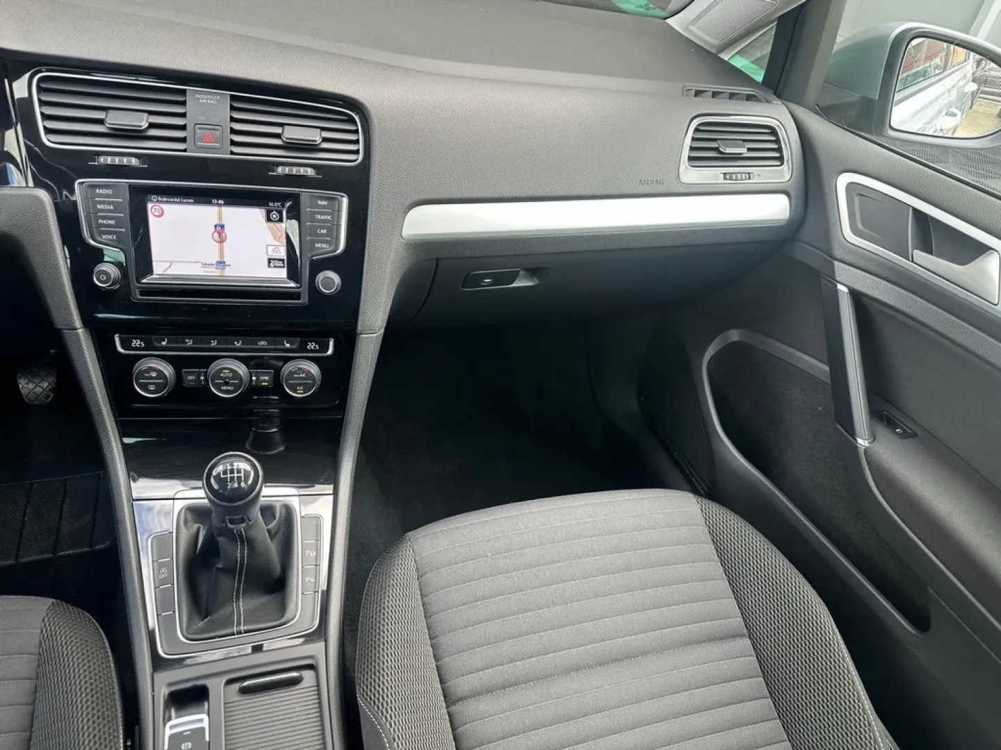 Cumpara/ Vinde online Volkswagen Golf 2015 SH, la cel mai bun pret pentru tine!