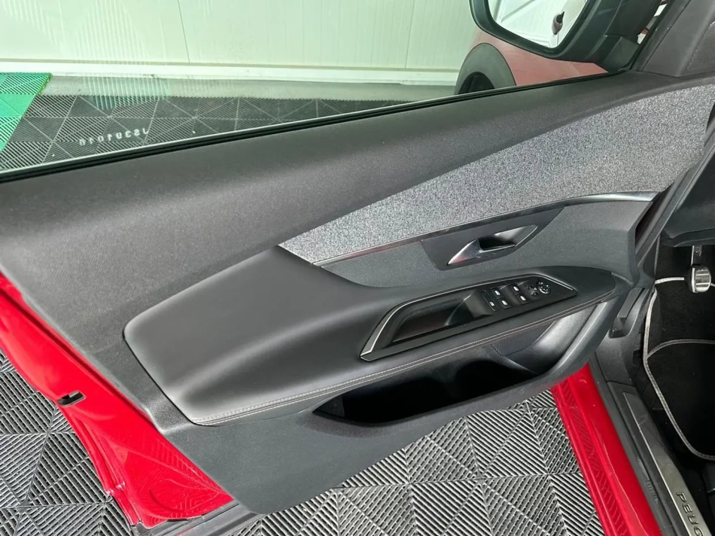 Cumpara/ Vinde online Peugeot 3008 2018 SH, la cel mai bun pret pentru tine!