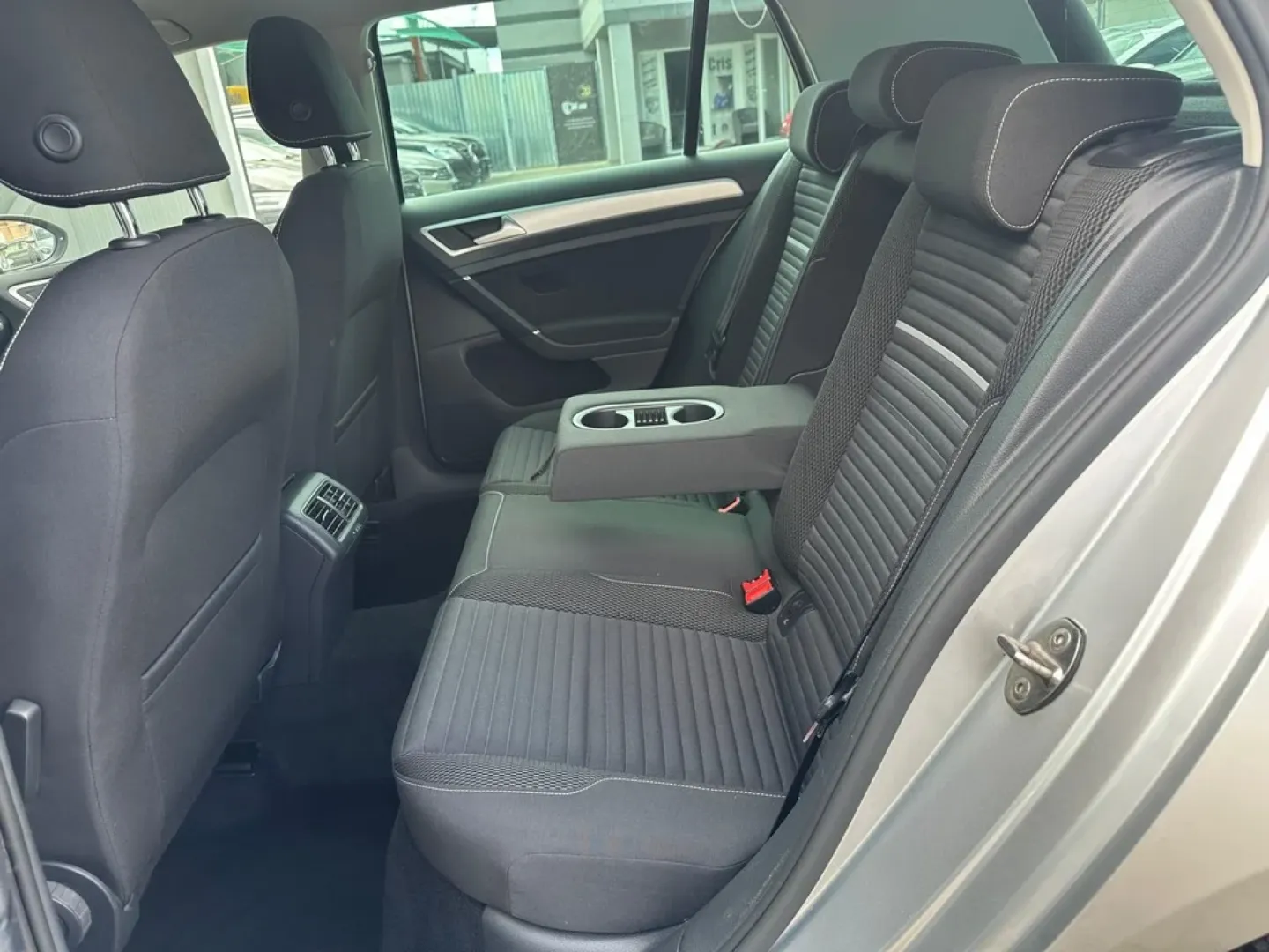 Cumpara/ Vinde online Volkswagen Golf 2015 SH, la cel mai bun pret pentru tine!
