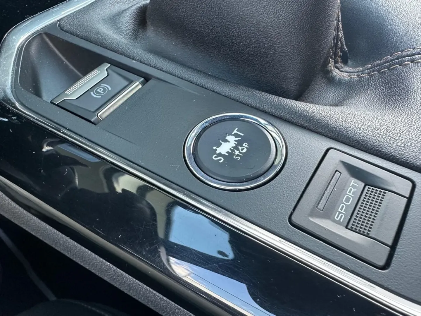 Cumpara/ Vinde online Peugeot 3008 2018 SH, la cel mai bun pret pentru tine!