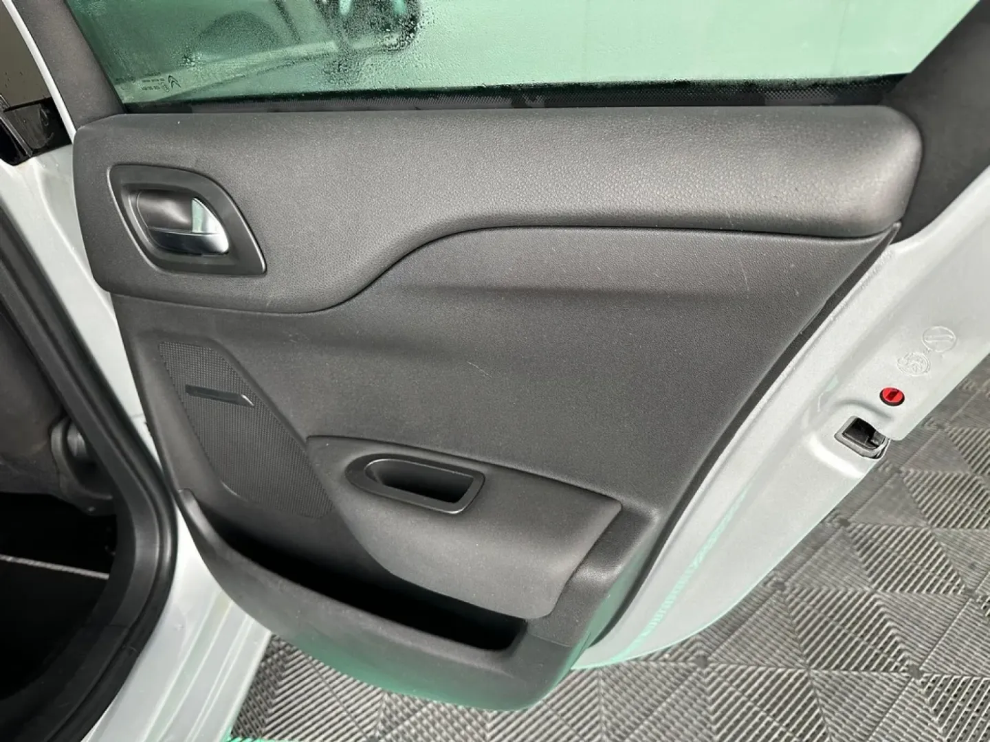 Cumpara/ Vinde online Citroen DS4 2012 SH, la cel mai bun pret pentru tine!