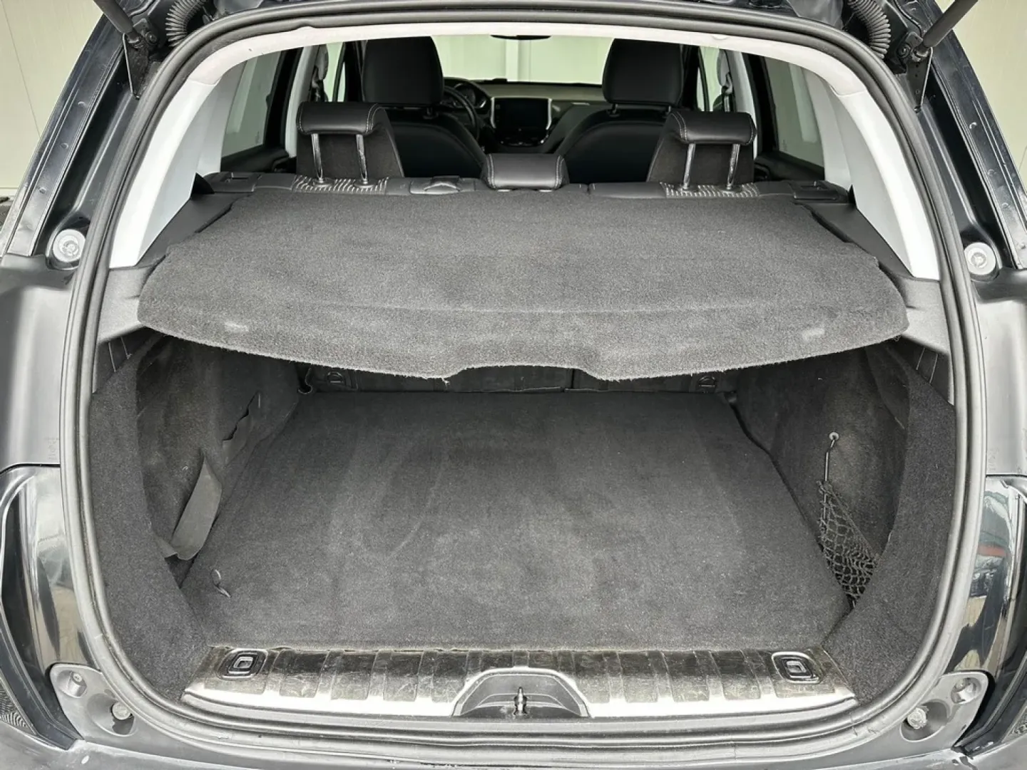Cumpara/ Vinde online Peugeot 2008 2015 SH, la cel mai bun pret pentru tine!