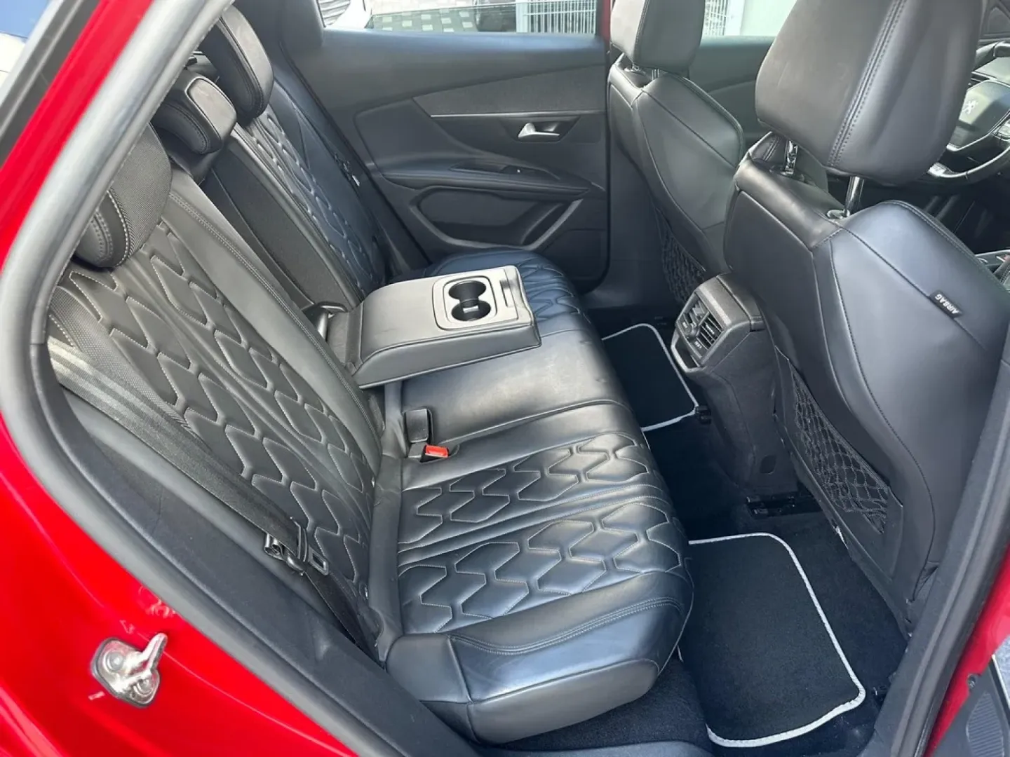 Cumpara/ Vinde online Peugeot 3008 2018 SH, la cel mai bun pret pentru tine!