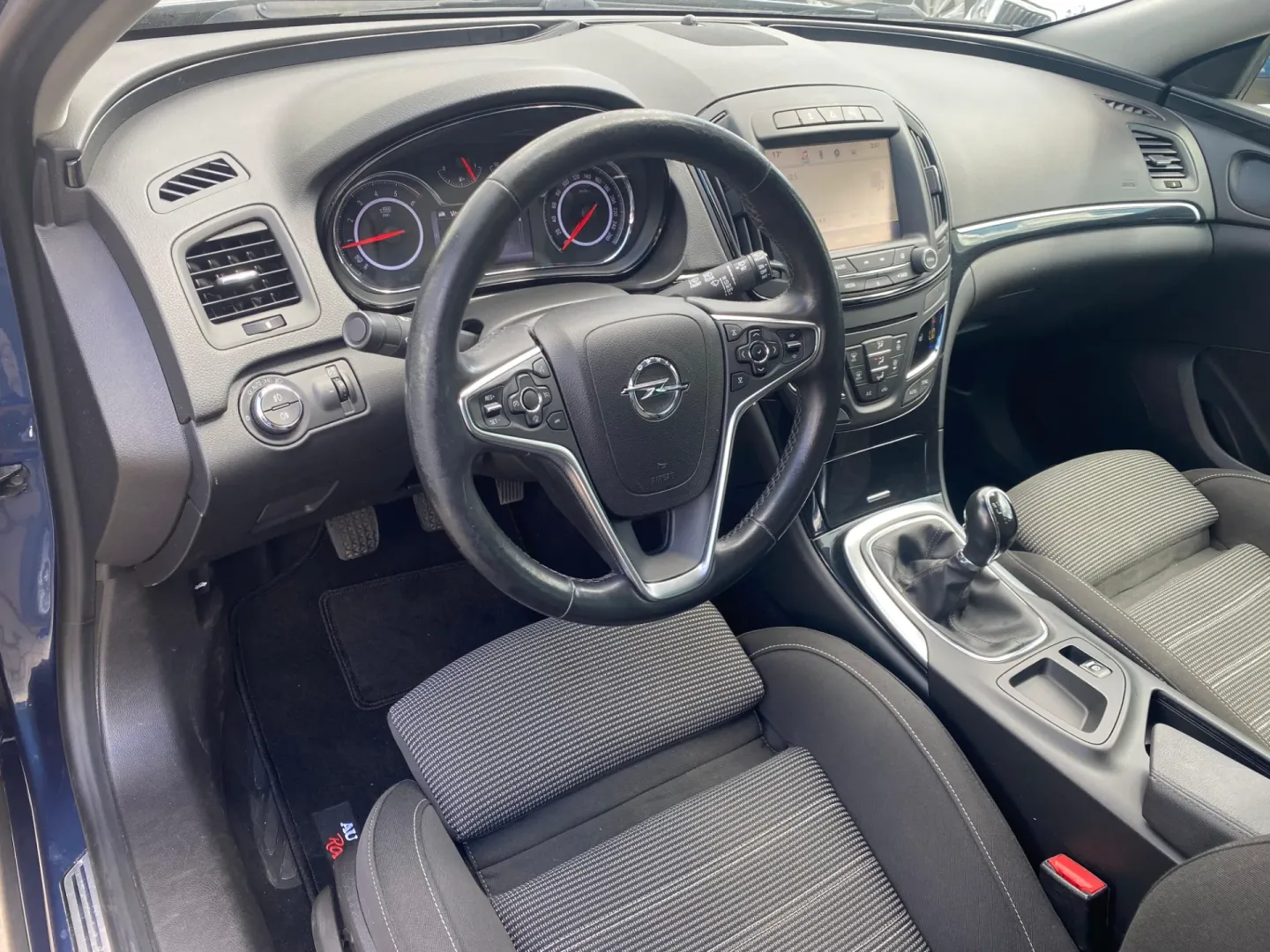 Cumpara/ Vinde online Opel Insignia 2016 SH, la cel mai bun pret pentru tine!