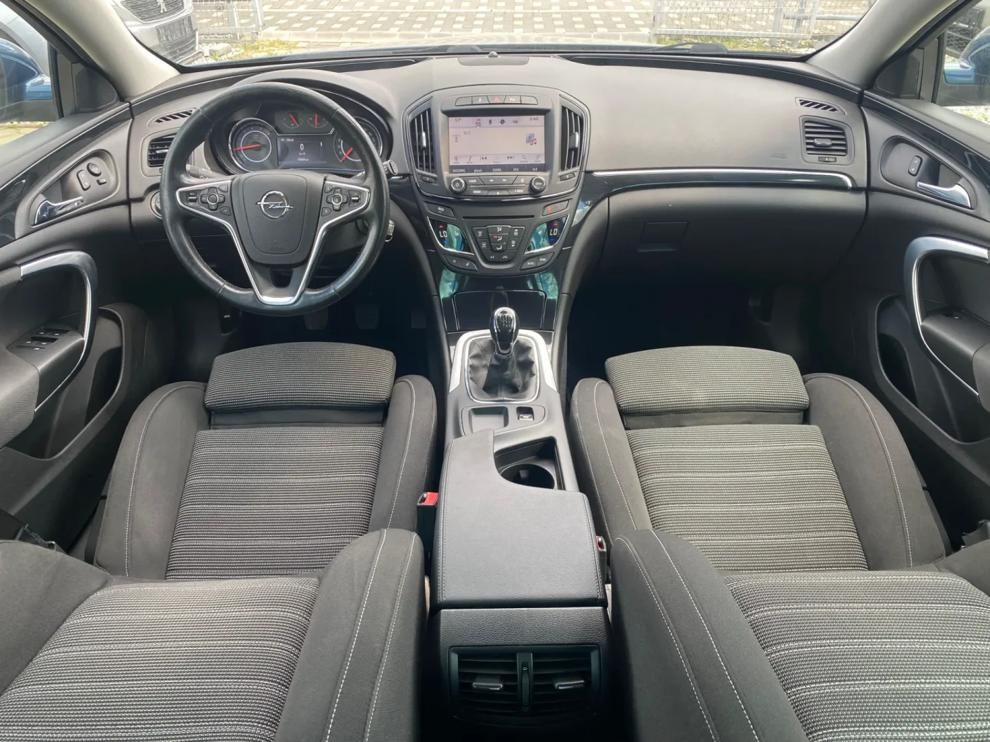 Cumpara/ Vinde online Opel Insignia 2016 SH, la cel mai bun pret pentru tine!