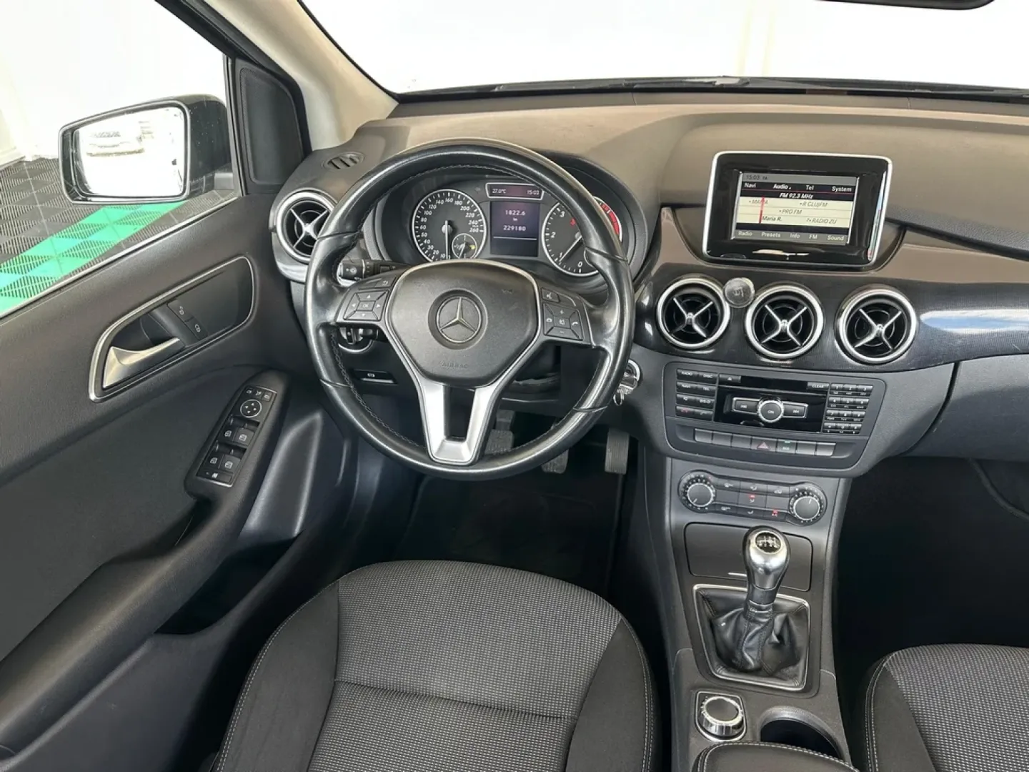 Cumpara/ Vinde online Mercedes-Benz B-Class 2014 SH, la cel mai bun pret pentru tine!