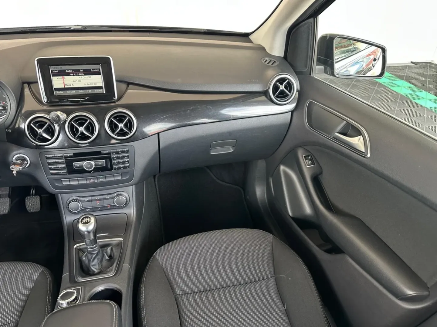 Cumpara/ Vinde online Mercedes-Benz B-Class 2014 SH, la cel mai bun pret pentru tine!