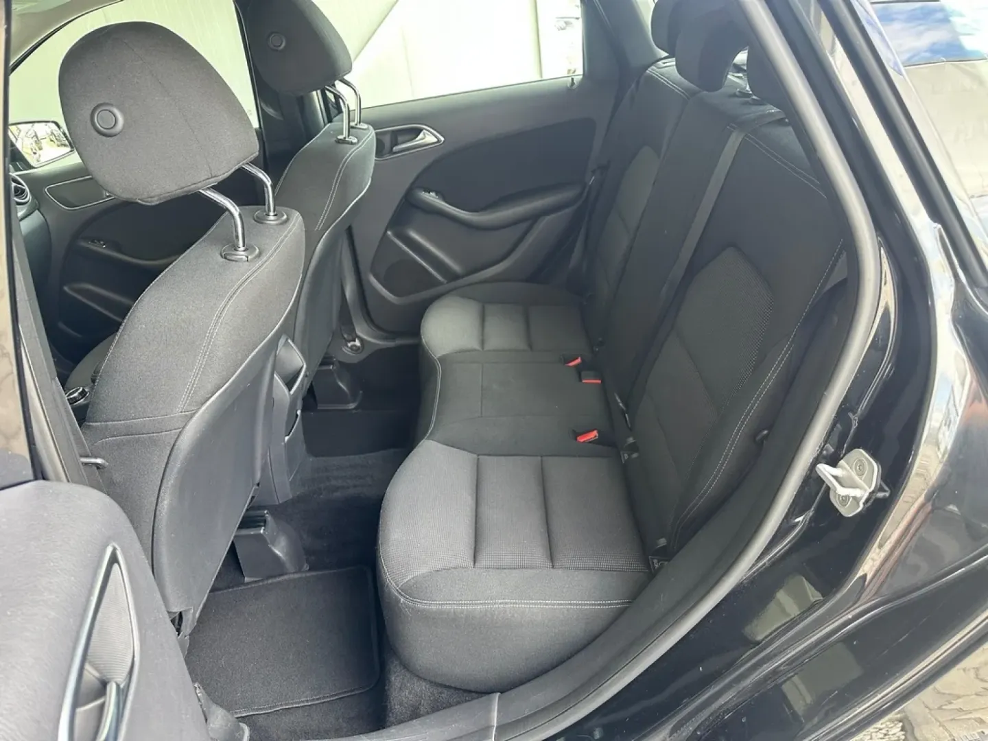 Cumpara/ Vinde online Mercedes-Benz B-Class 2014 SH, la cel mai bun pret pentru tine!