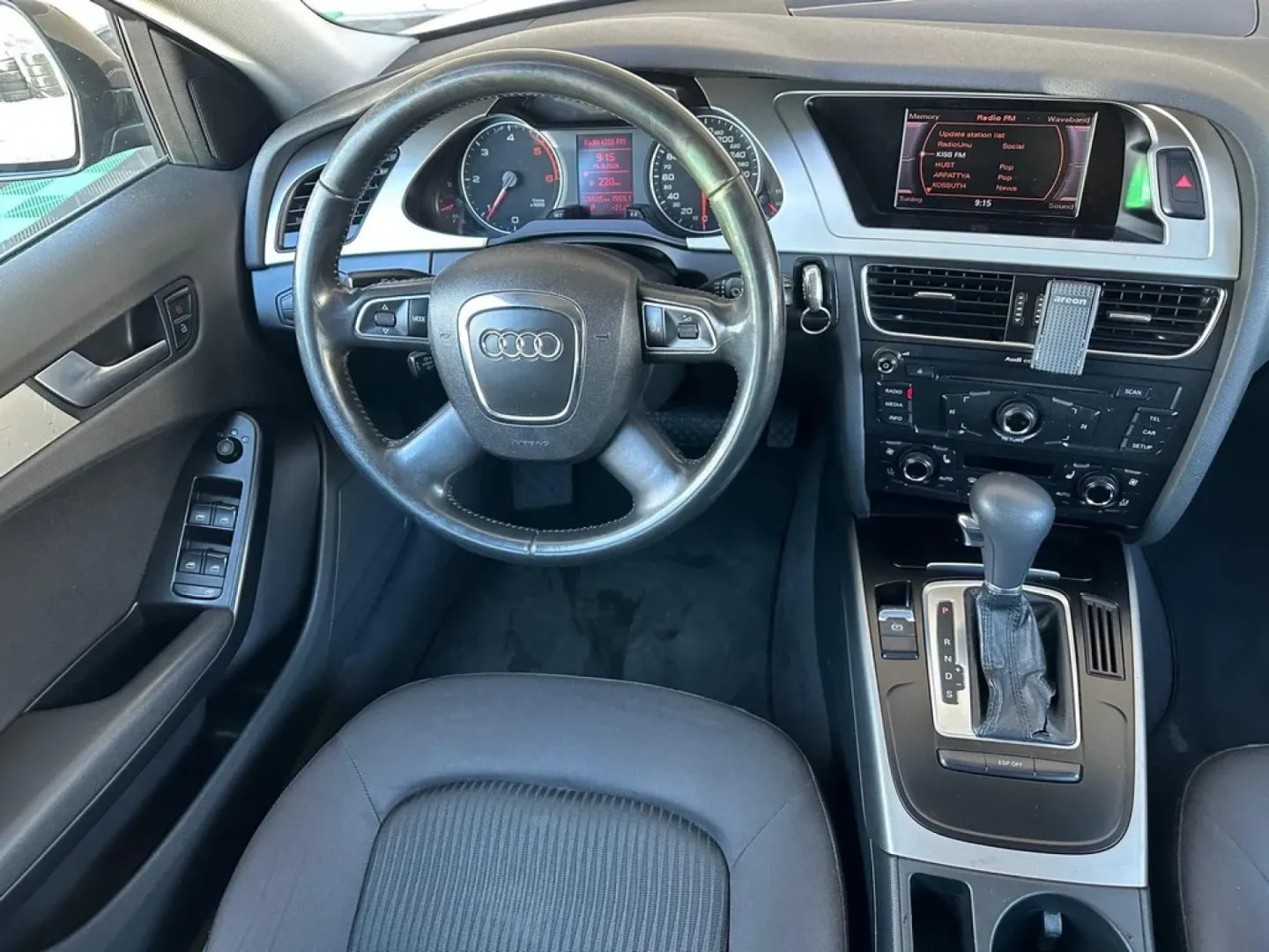 Cumpara/ Vinde online Audi A4 2010 SH, la cel mai bun pret pentru tine!