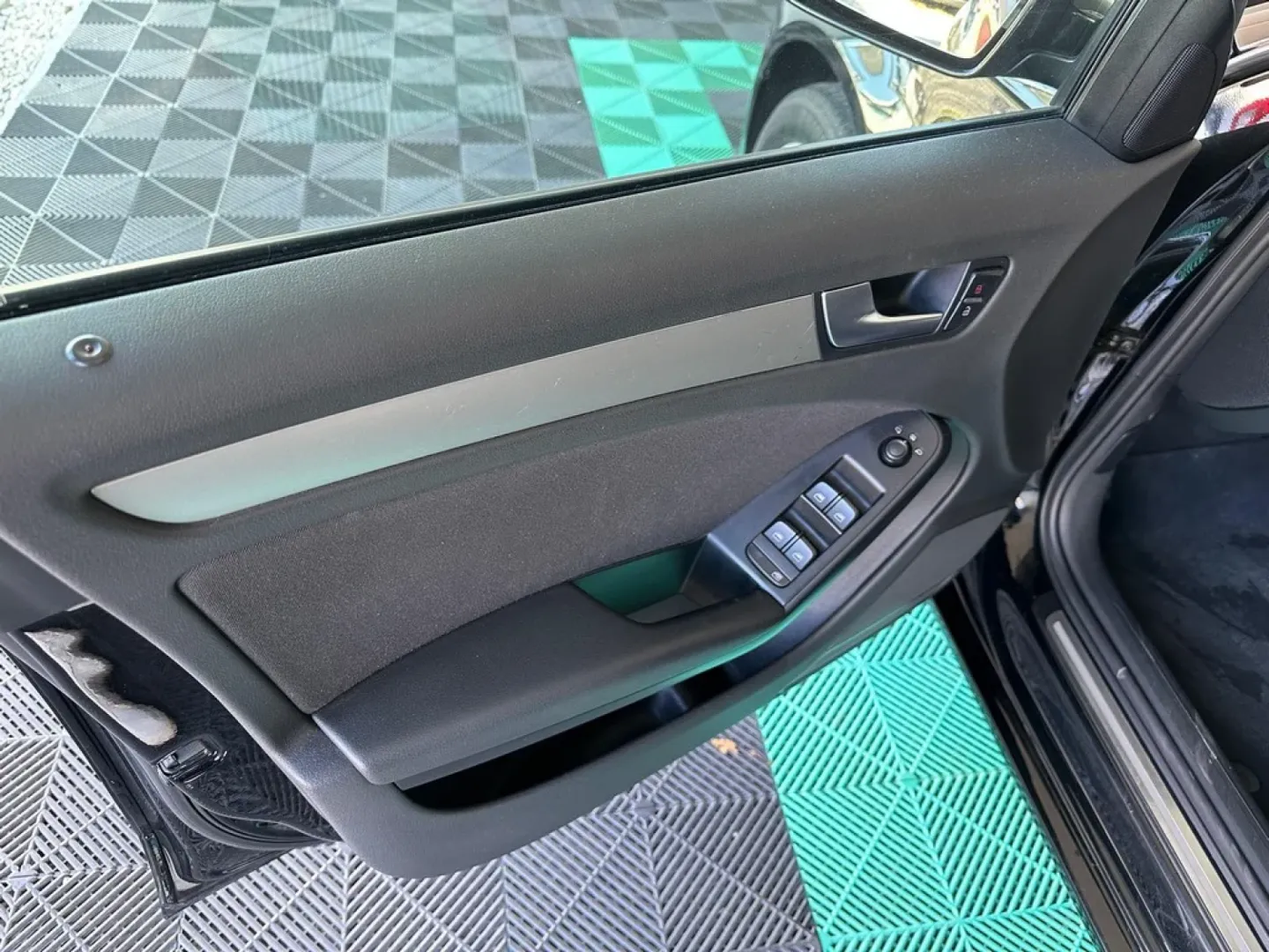 Cumpara/ Vinde online Audi A4 2010 SH, la cel mai bun pret pentru tine!