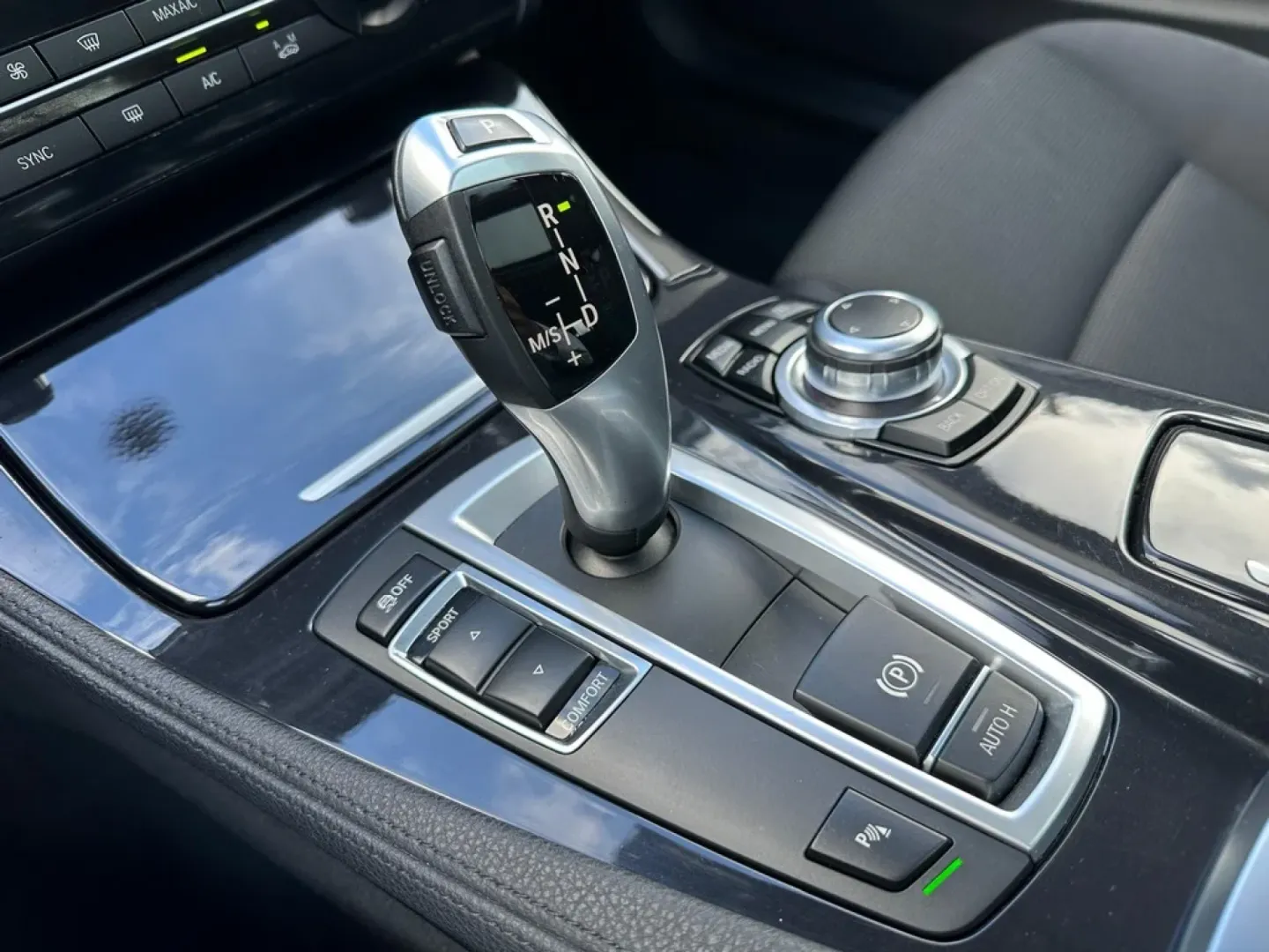 Cumpara/ Vinde online BMW 5 Series 2017 SH, la cel mai bun pret pentru tine!