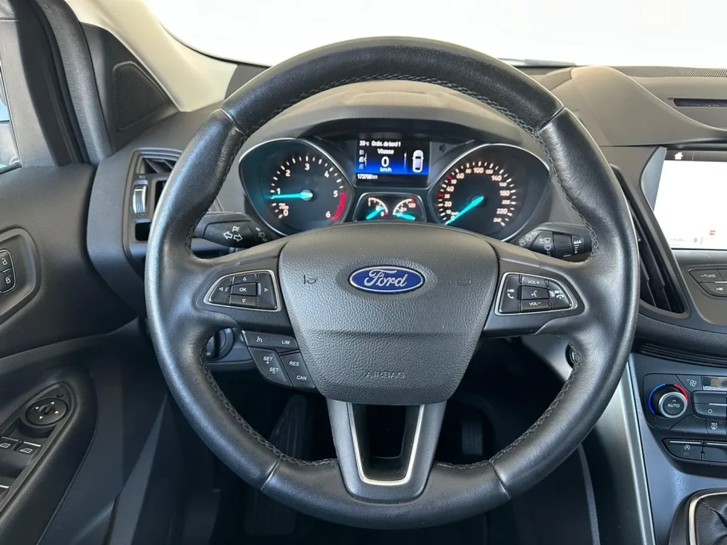 Cumpara/ Vinde online Ford Kuga 2017 SH, la cel mai bun pret pentru tine!