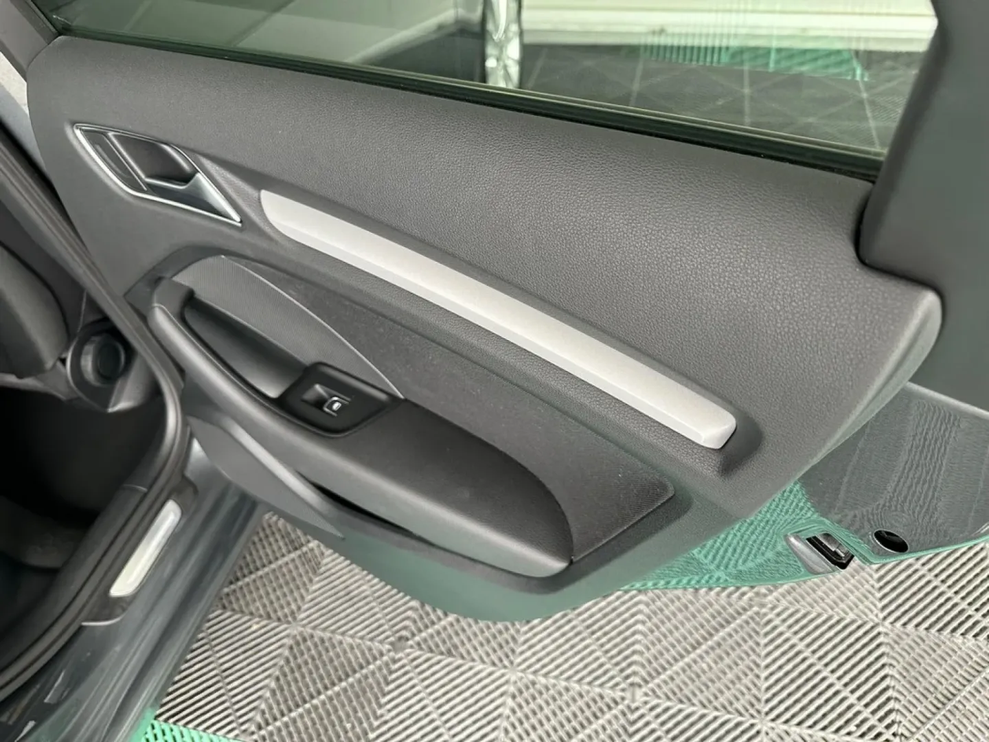 Cumpara/ Vinde online Audi A3 2015 SH, la cel mai bun pret pentru tine!