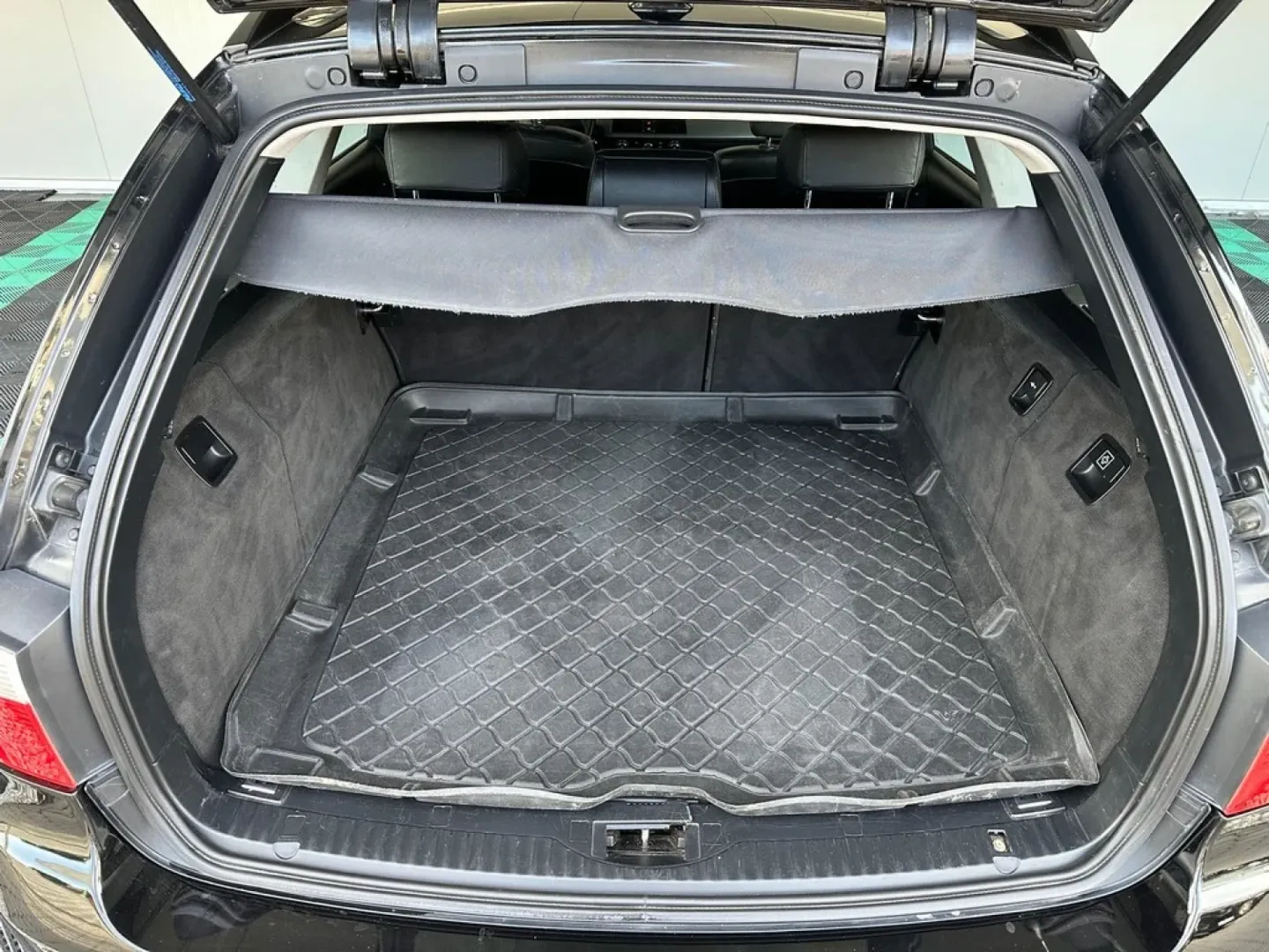Cumpara/ Vinde online BMW 5 Series 2006 SH, la cel mai bun pret pentru tine!
