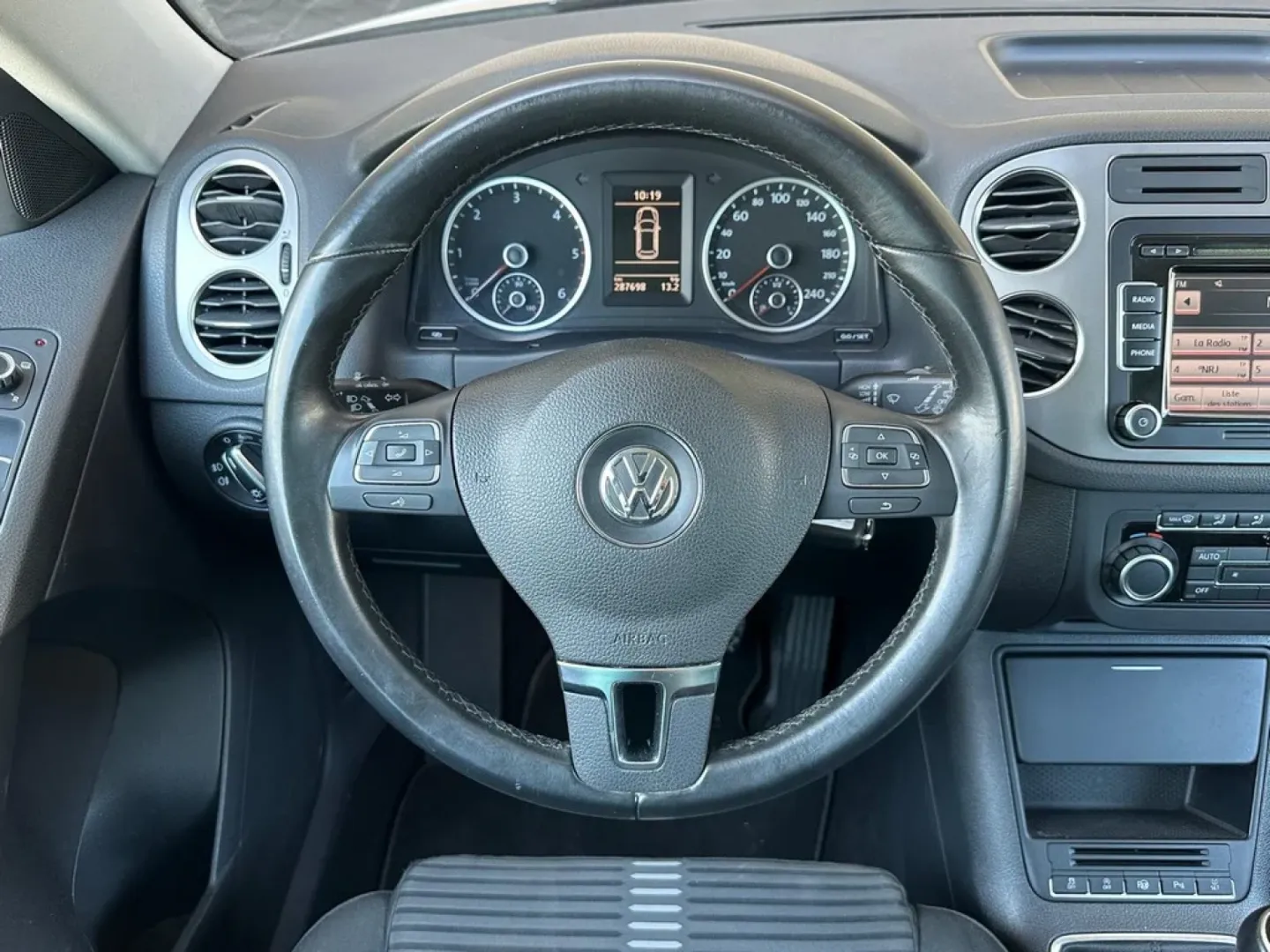 Cumpara/ Vinde online Volkswagen Tiguan 2011 SH, la cel mai bun pret pentru tine!