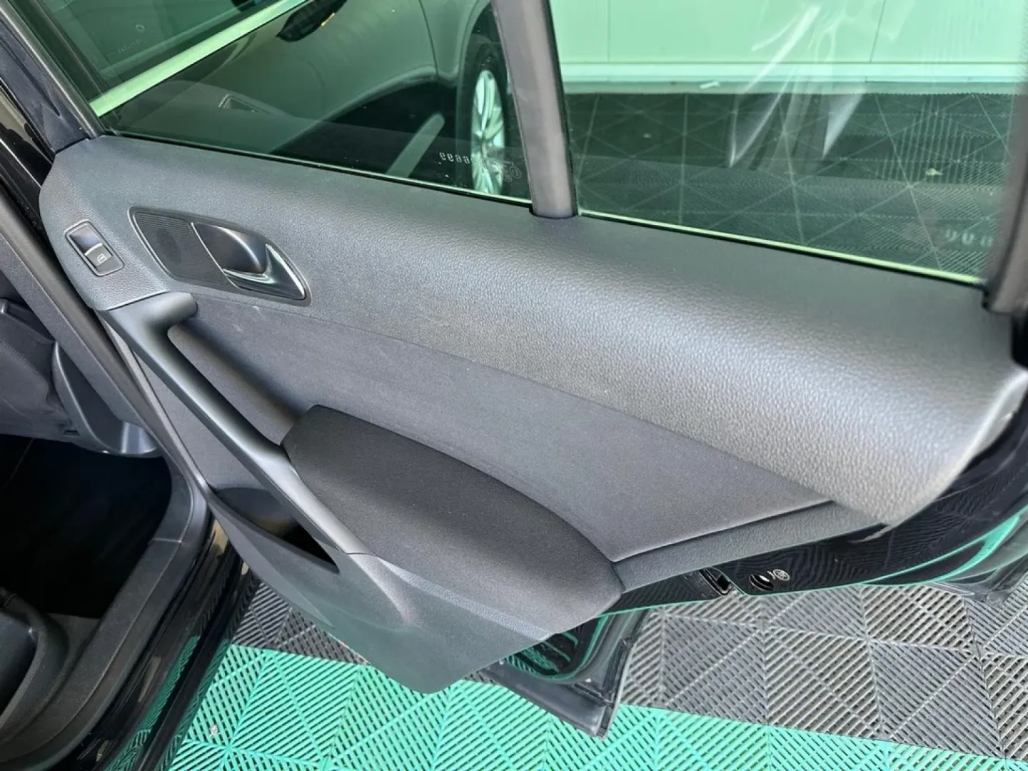 Cumpara/ Vinde online Volkswagen Tiguan 2011 SH, la cel mai bun pret pentru tine!
