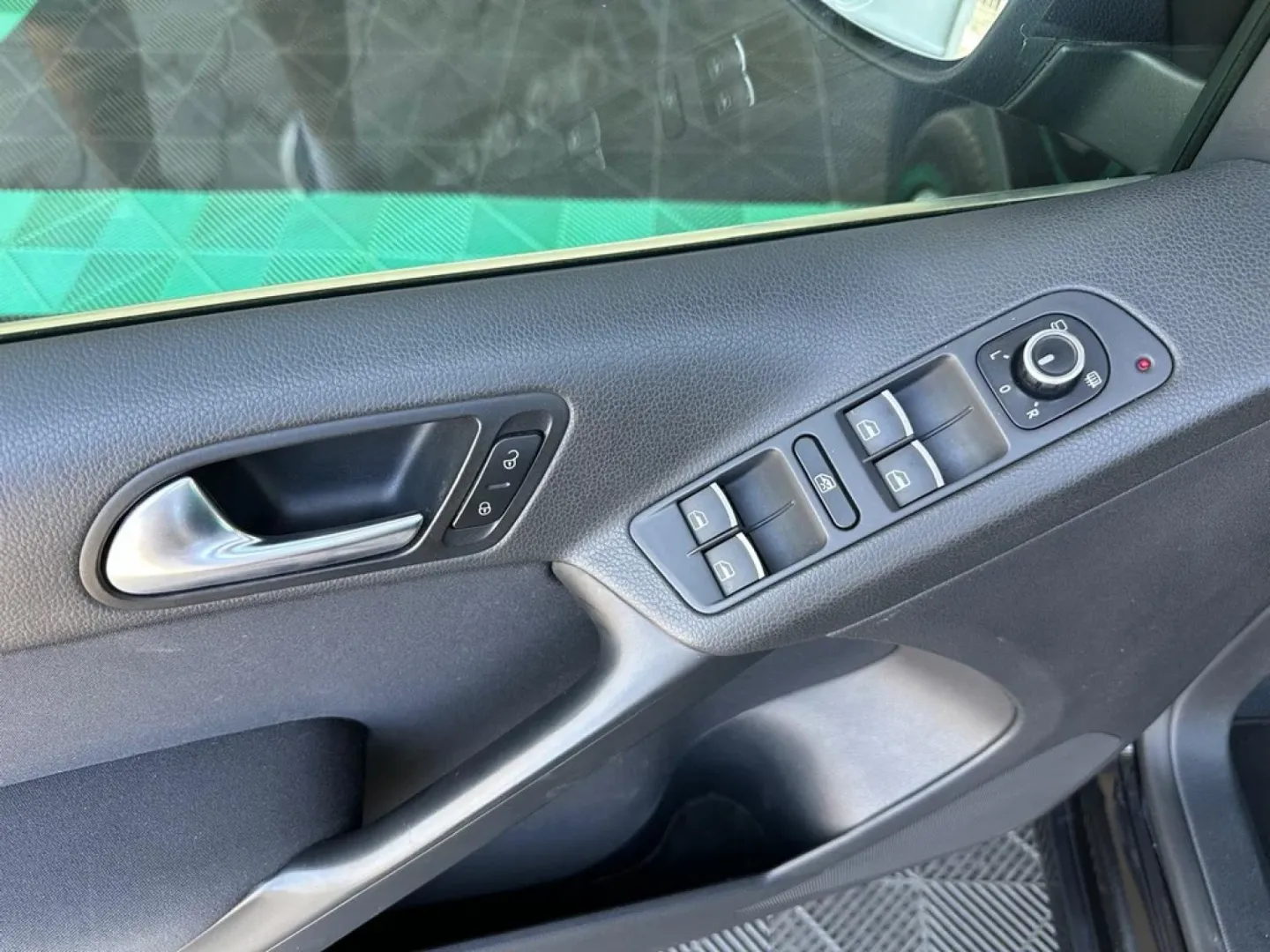 Cumpara/ Vinde online Volkswagen Tiguan 2011 SH, la cel mai bun pret pentru tine!