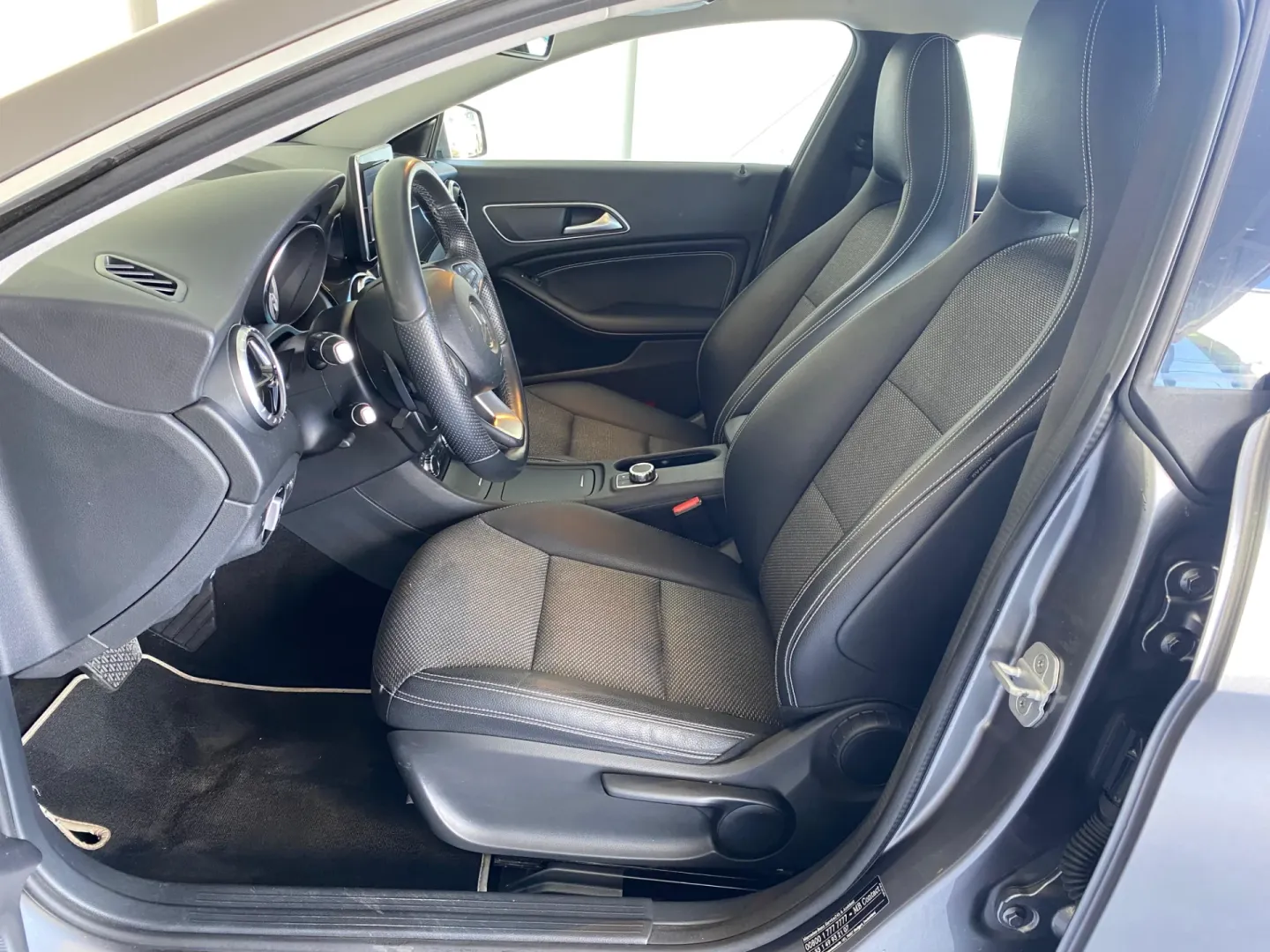 Cumpara/ Vinde online Mercedes-Benz CLA-Class 2015 SH, la cel mai bun pret pentru tine!