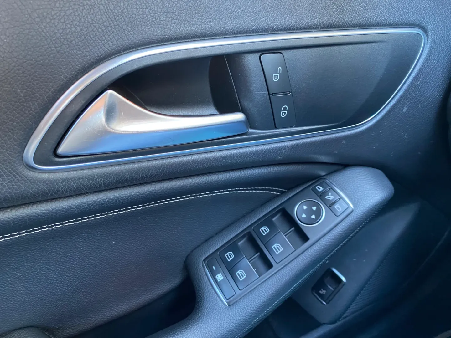 Cumpara/ Vinde online Mercedes-Benz CLA-Class 2015 SH, la cel mai bun pret pentru tine!