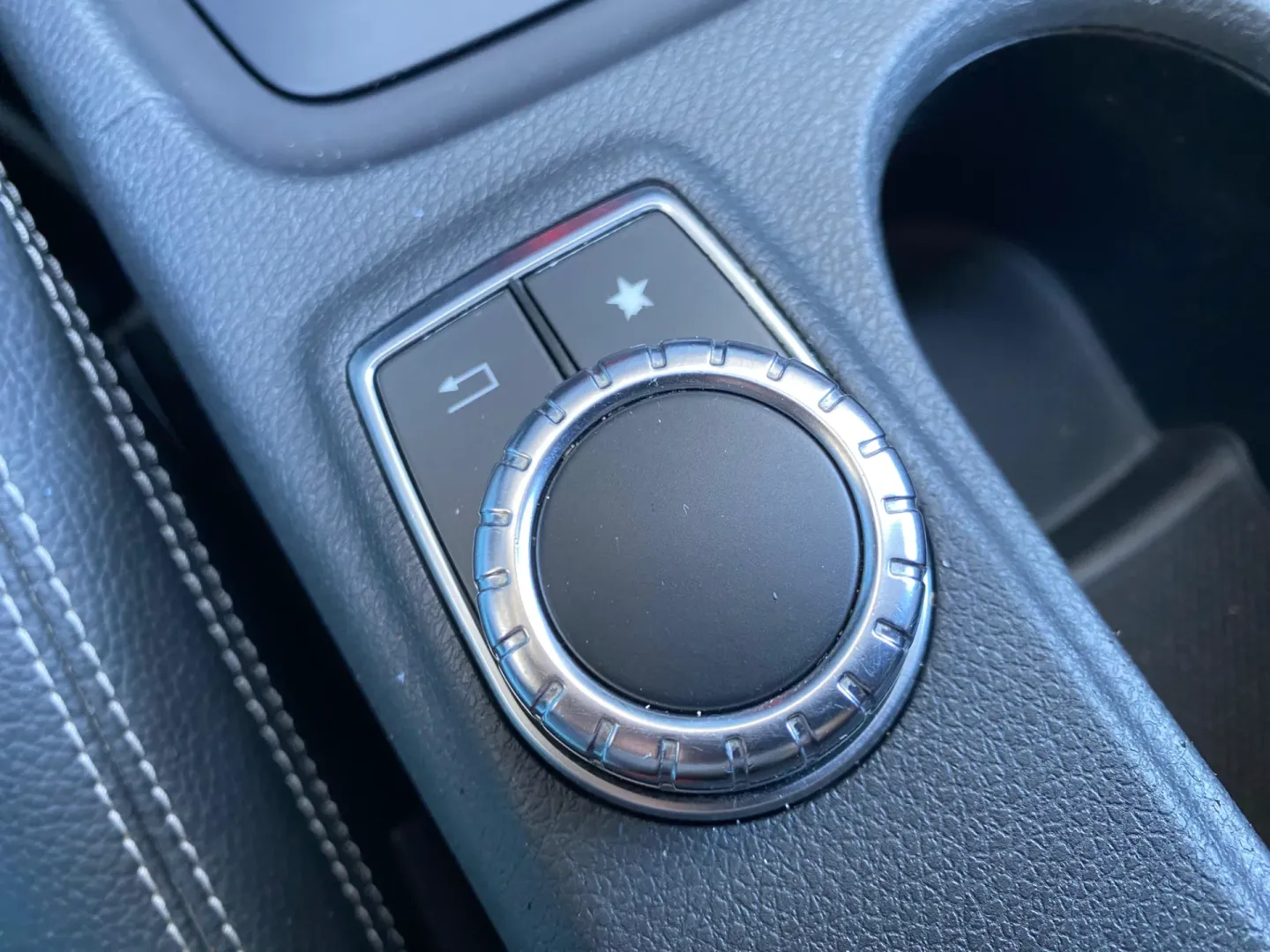 Cumpara/ Vinde online Mercedes-Benz CLA-Class 2015 SH, la cel mai bun pret pentru tine!