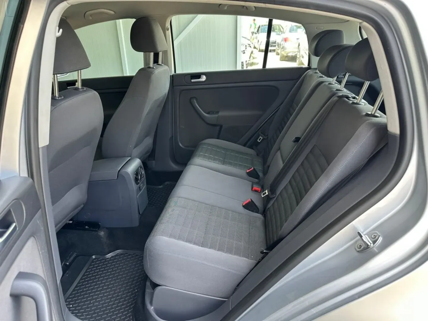 Cumpara/ Vinde online Volkswagen Golf Plus 2008 SH, la cel mai bun pret pentru tine!