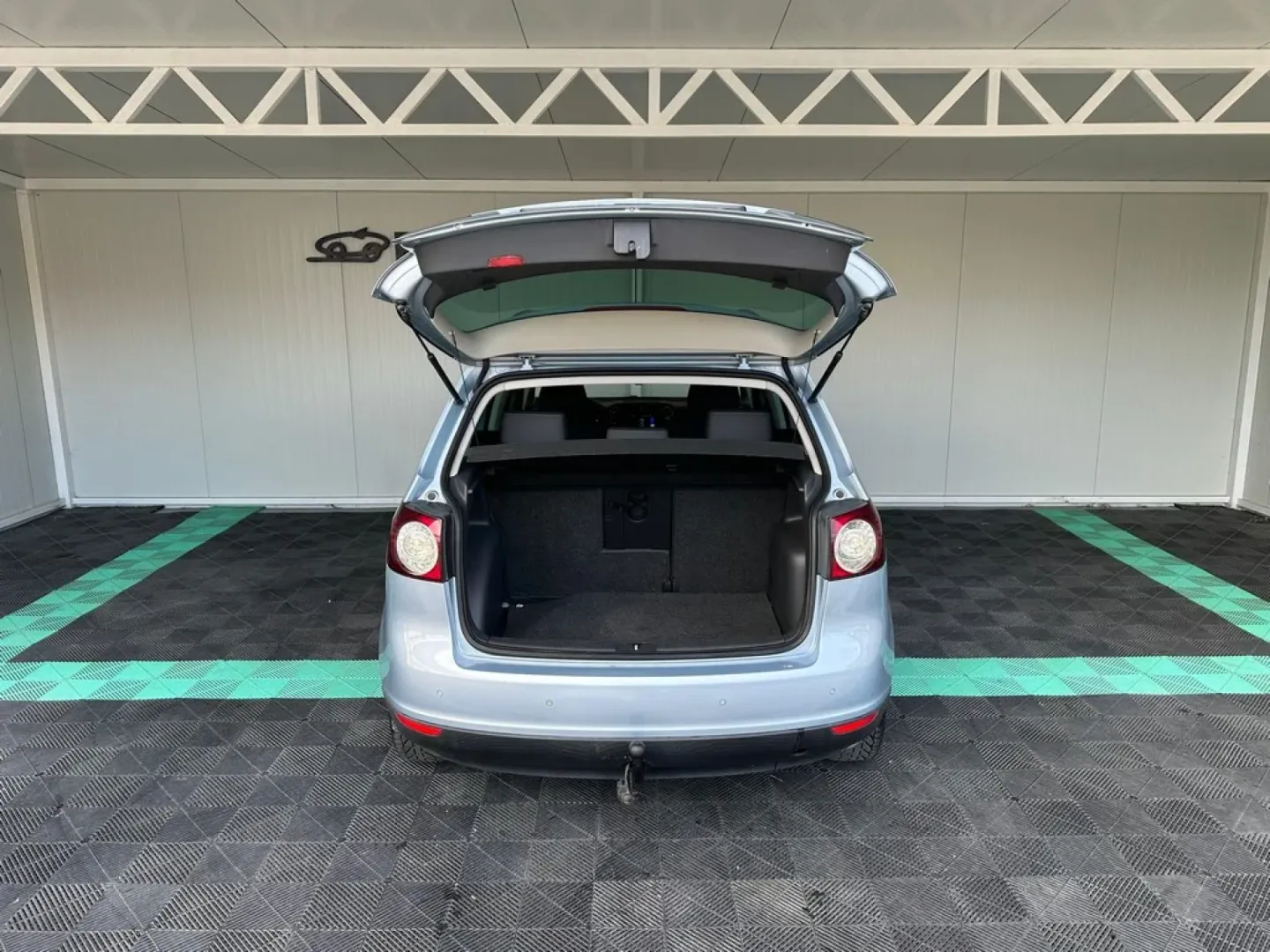 Cumpara/ Vinde online Volkswagen Golf 2009 SH, la cel mai bun pret pentru tine!