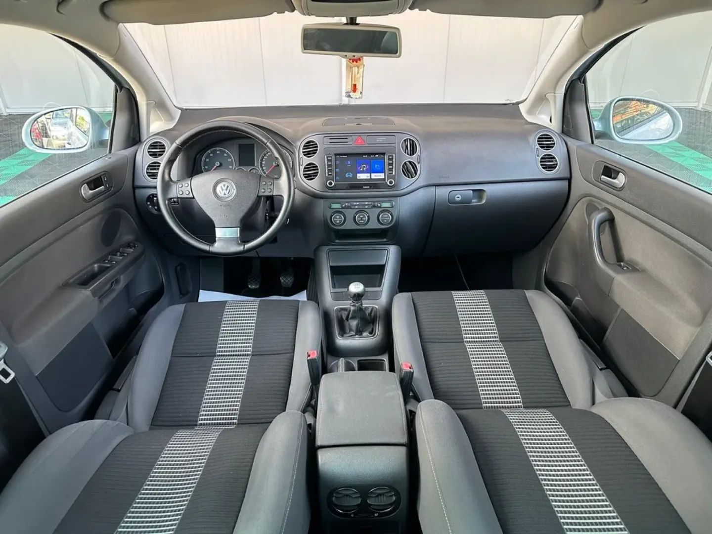 Cumpara/ Vinde online Volkswagen Golf 2009 SH, la cel mai bun pret pentru tine!