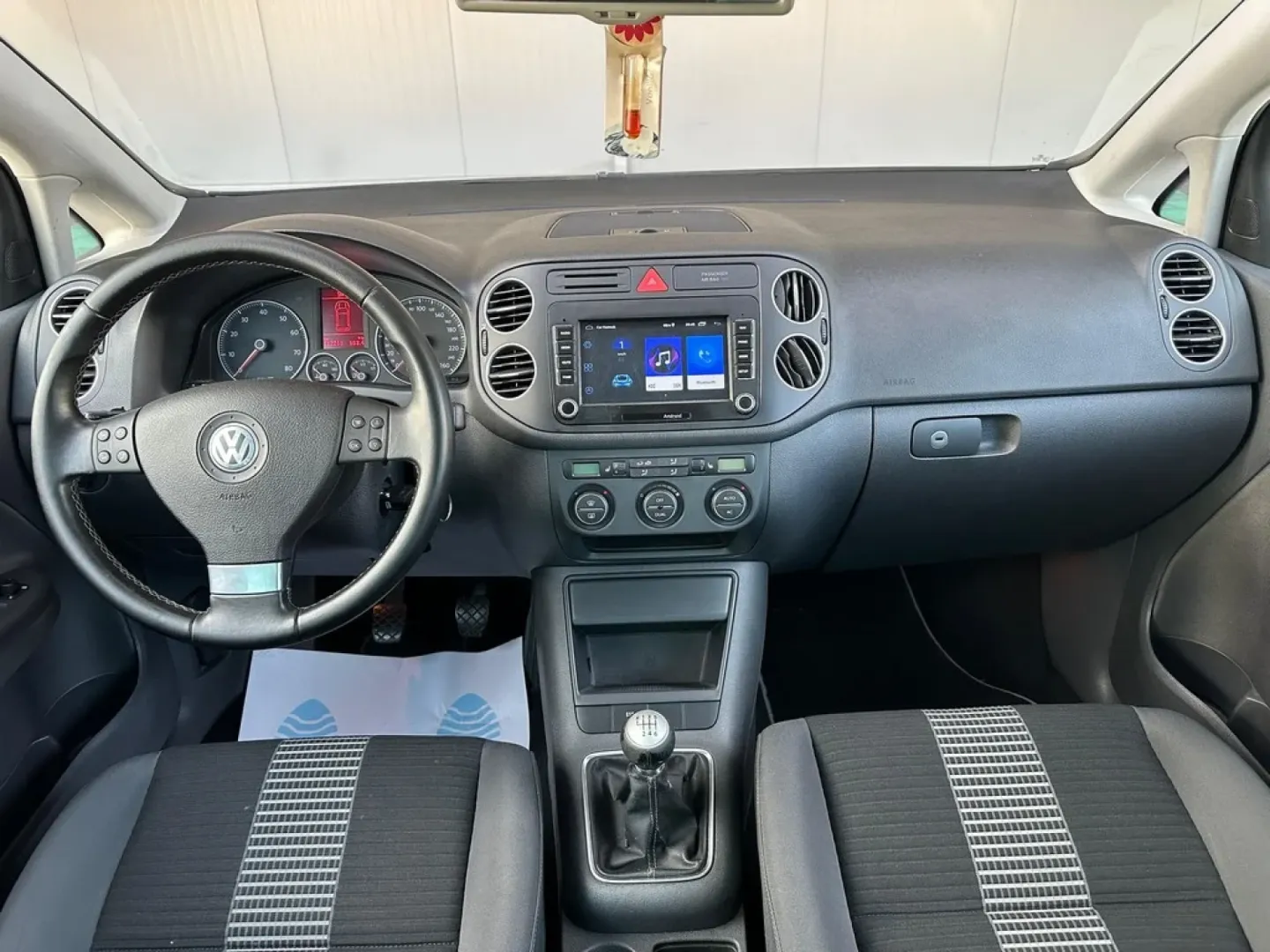 Cumpara/ Vinde online Volkswagen Golf 2009 SH, la cel mai bun pret pentru tine!