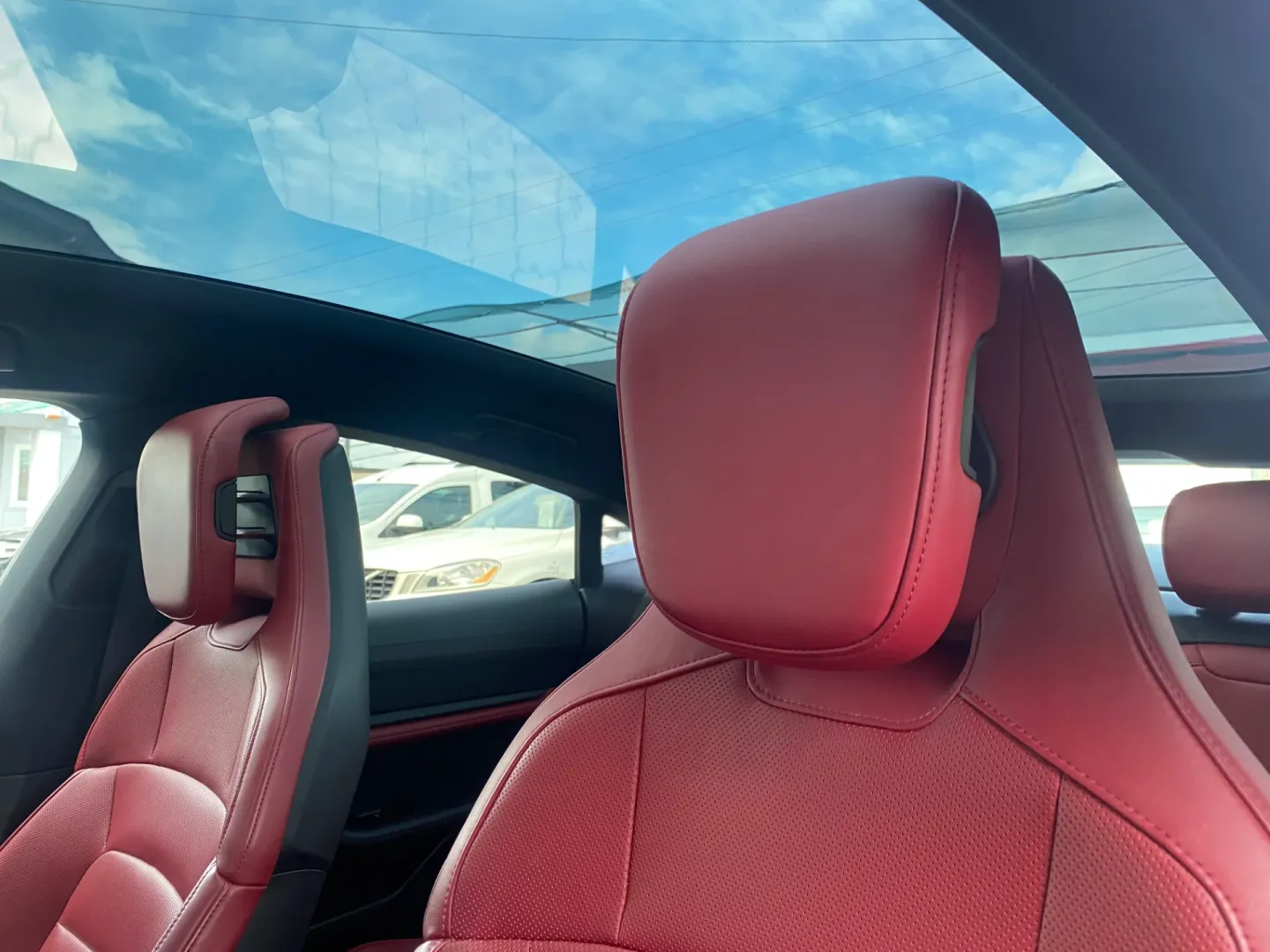 Cumpara/ Vinde online Porsche Taycan 2021 SH, la cel mai bun pret pentru tine!