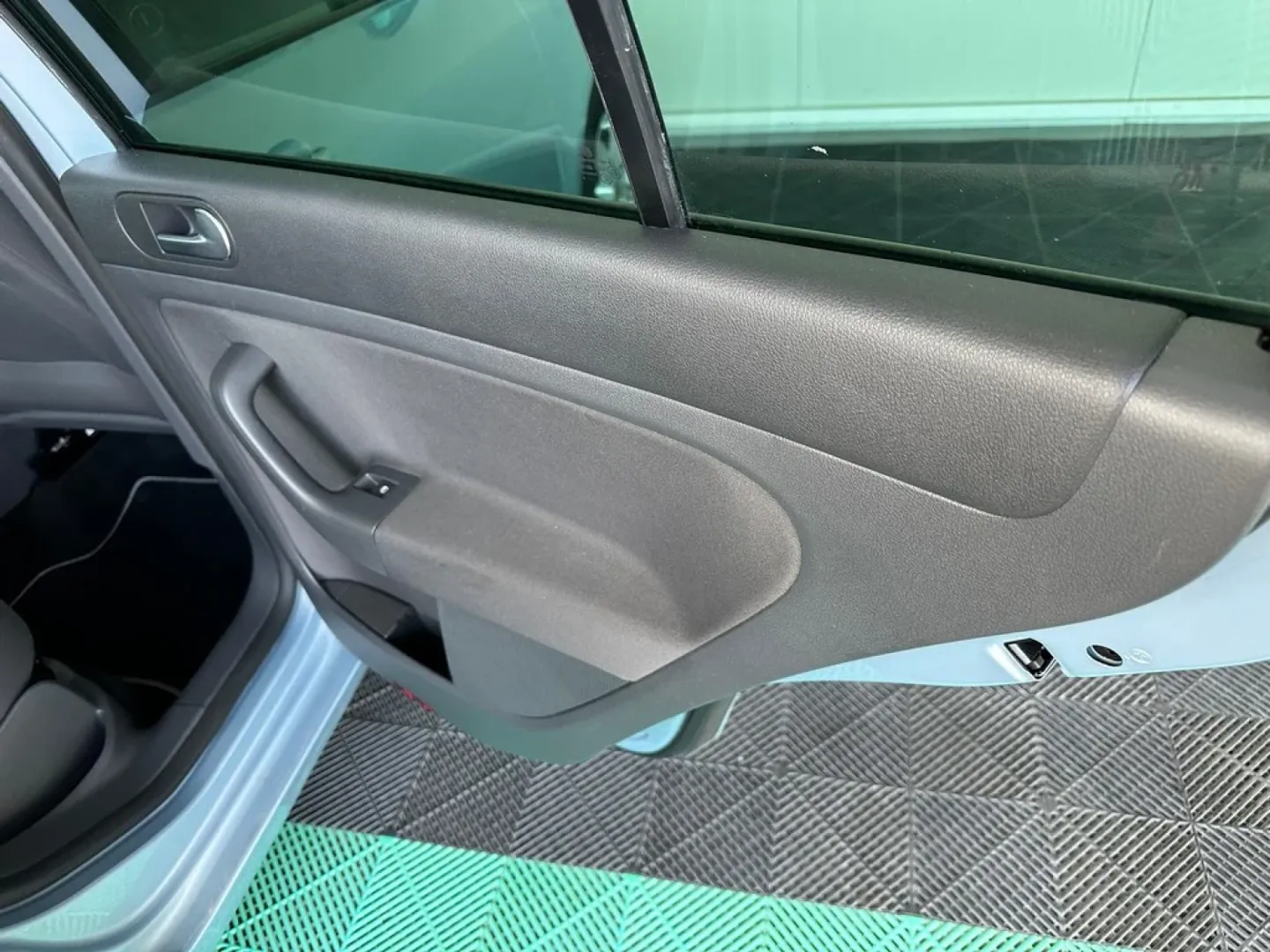 Cumpara/ Vinde online Volkswagen Golf 2009 SH, la cel mai bun pret pentru tine!