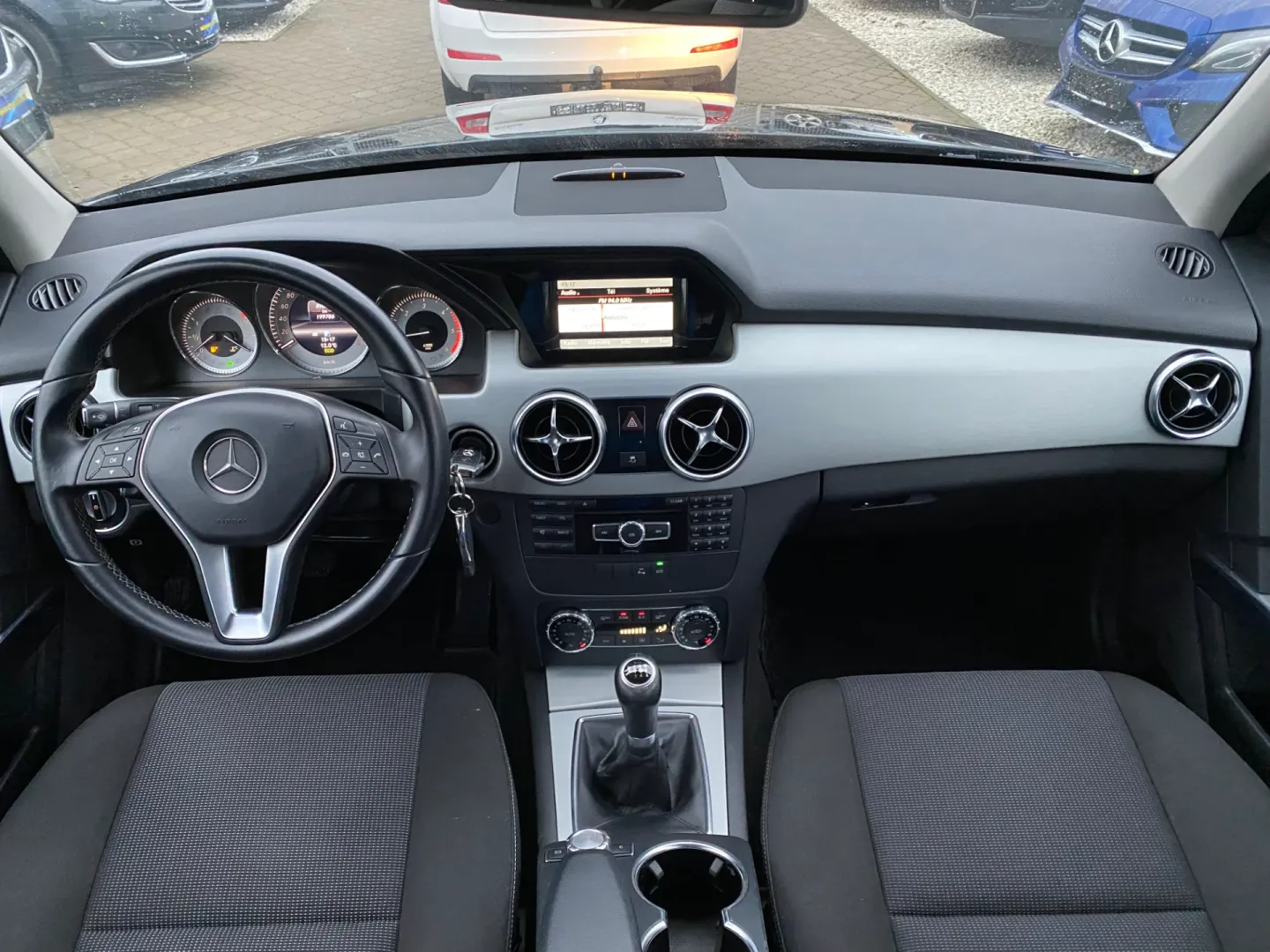 Cumpara/ Vinde online Mercedes-Benz GLK-Class 2013 SH, la cel mai bun pret pentru tine!