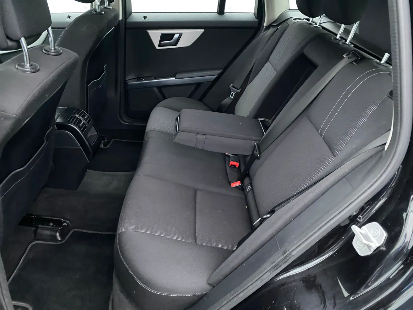 Cumpara/ Vinde online Mercedes-Benz GLK-Class 2013 SH, la cel mai bun pret pentru tine!