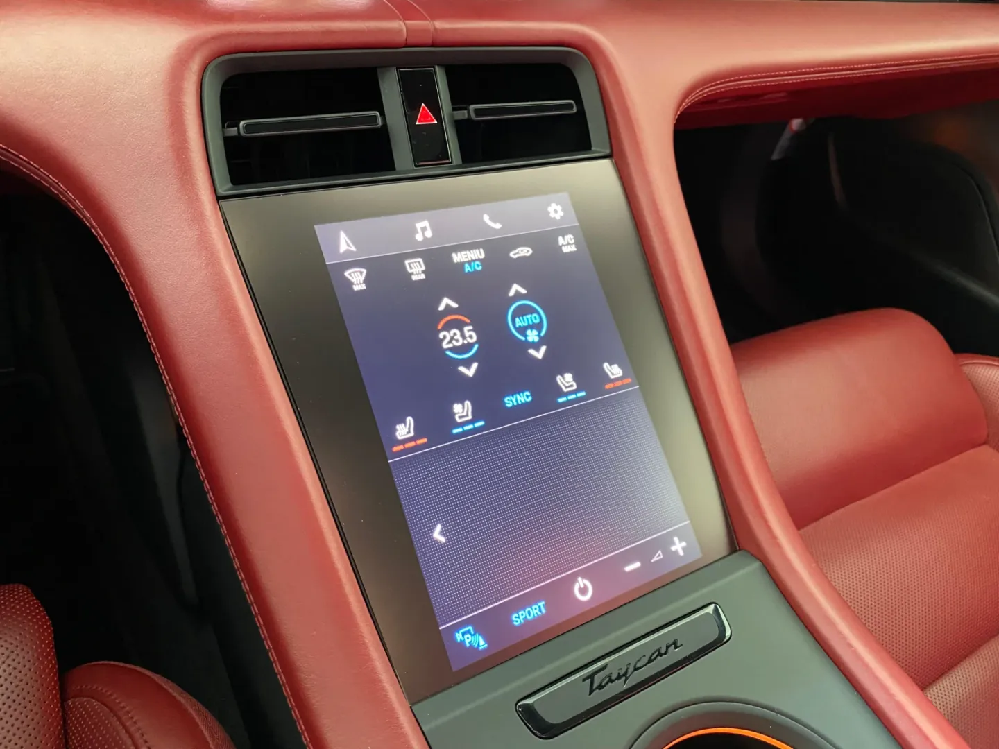 Cumpara/ Vinde online Porsche Taycan 2021 SH, la cel mai bun pret pentru tine!