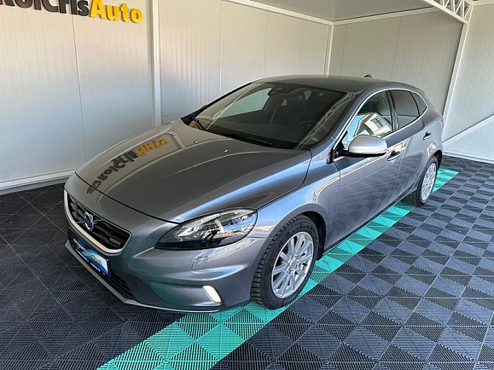 Cumpără / Vinde Volvo V40 2015 SH, la cel mai bun pret pentru tine!