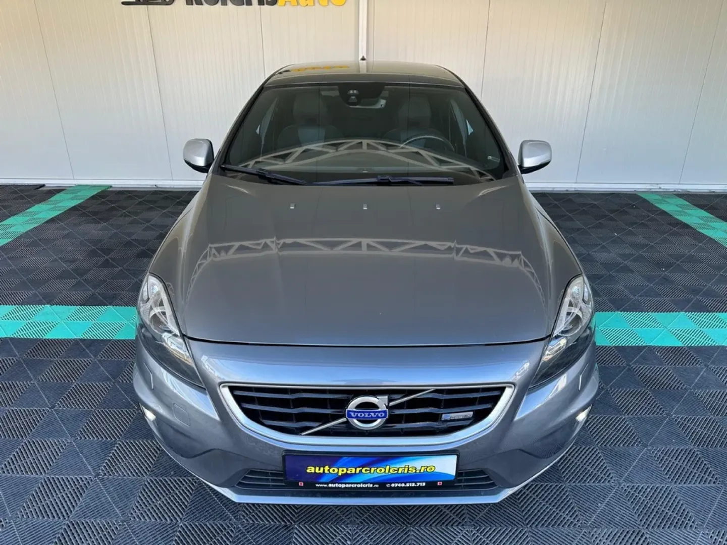 Cumpara/ Vinde online Volvo V40 2015 SH, la cel mai bun pret pentru tine!