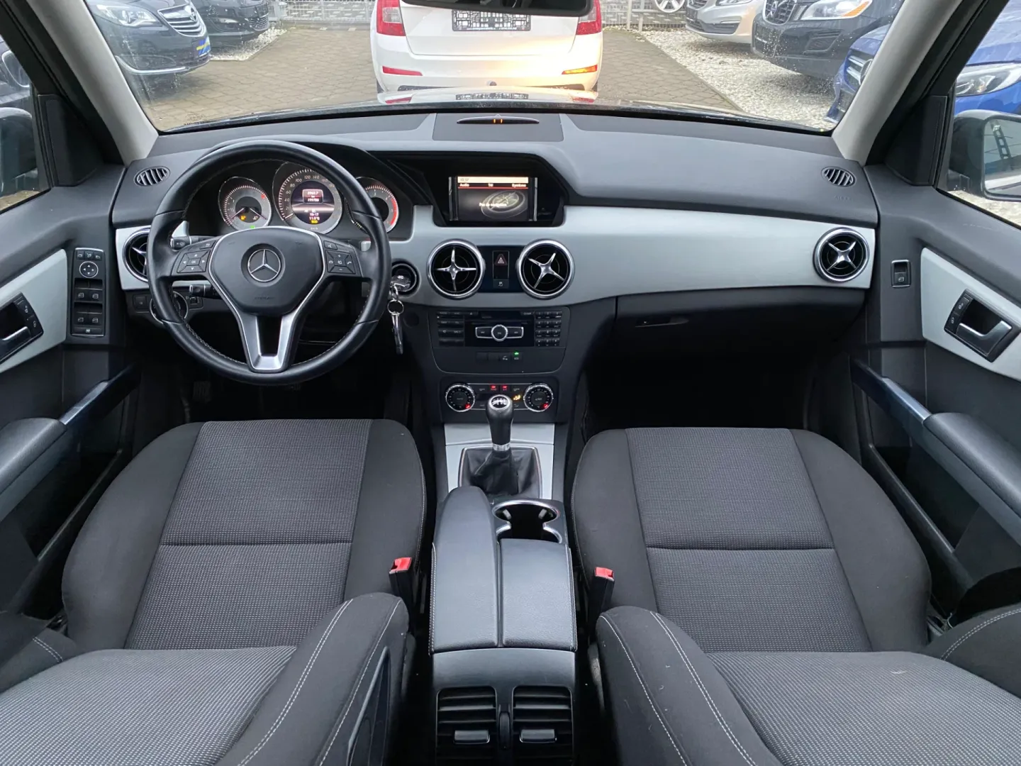 Cumpara/ Vinde online Mercedes-Benz GLK-Class 2013 SH, la cel mai bun pret pentru tine!