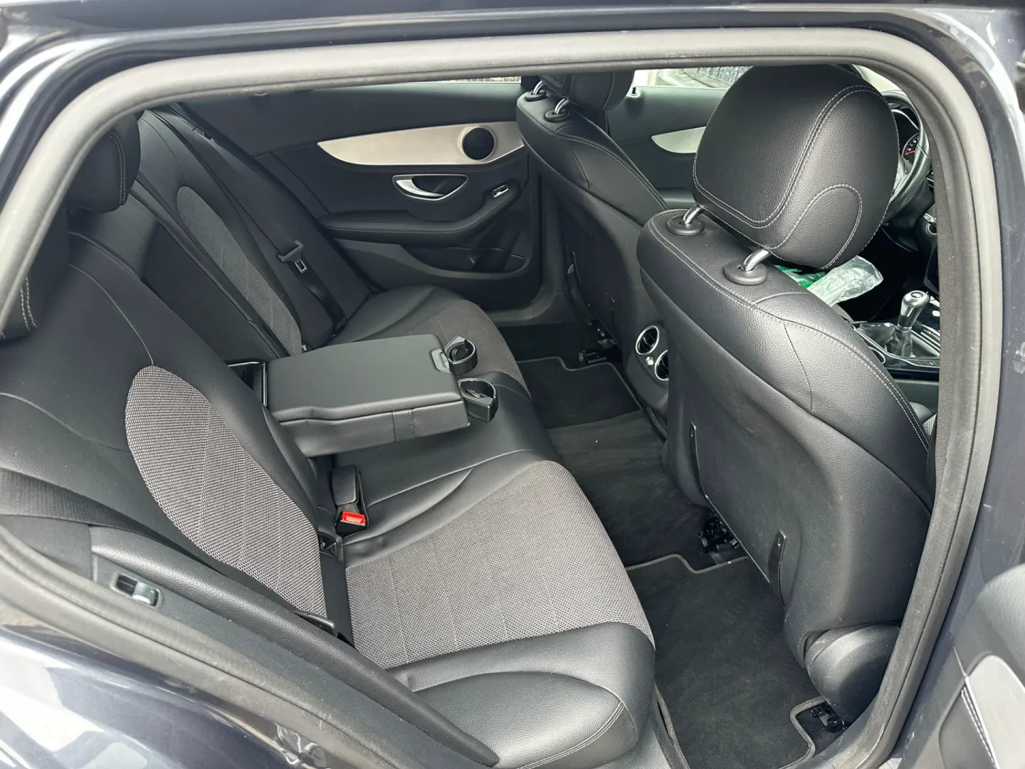 Cumpara/ Vinde online Mercedes-Benz C-Class 2014 SH, la cel mai bun pret pentru tine!