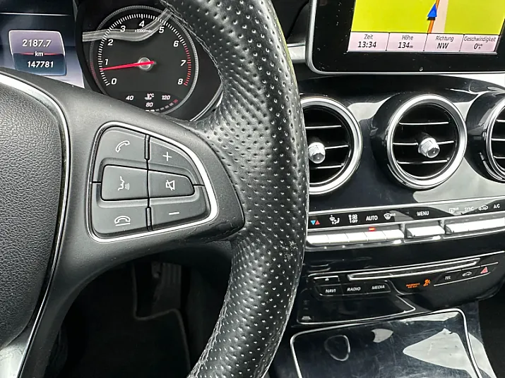 Cumpără / Vinde Mercedes-Benz C-Class 2014 SH, la cel mai bun pret pentru tine!