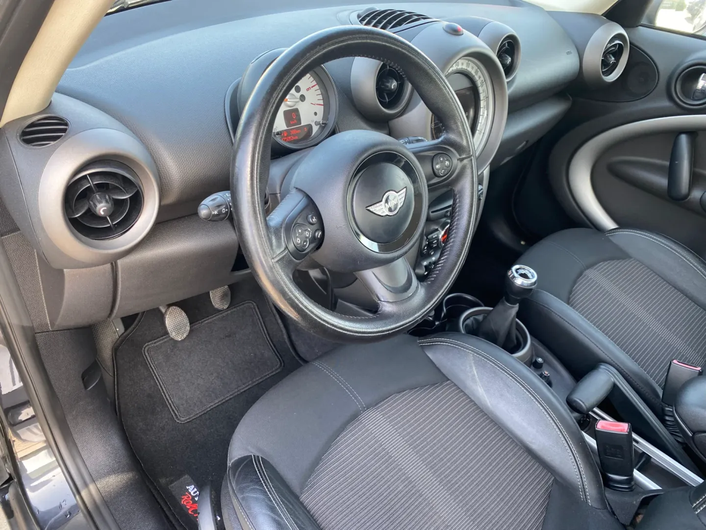 Cumpara/ Vinde online MINI Cooper 2014 SH, la cel mai bun pret pentru tine!