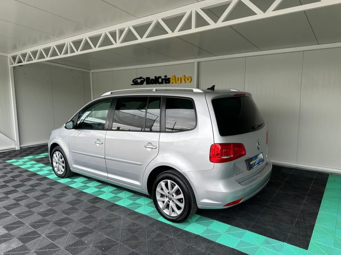 Cumpara/ Vinde online Volkswagen Touran 2012 SH, la cel mai bun pret pentru tine!