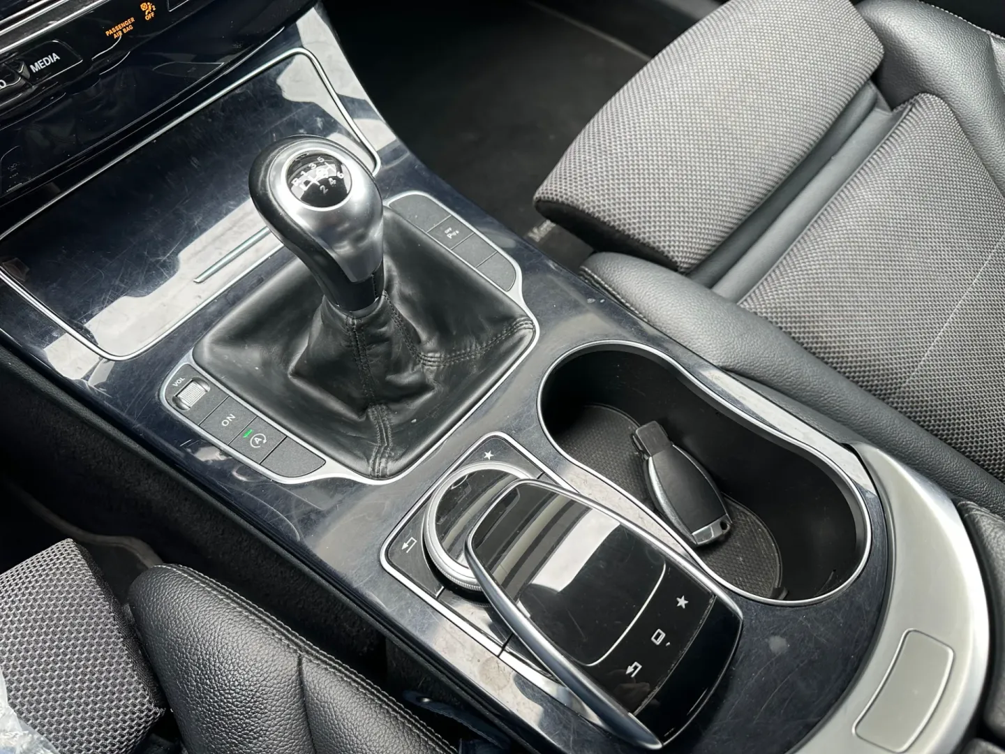 Cumpara/ Vinde online Mercedes-Benz C-Class 2014 SH, la cel mai bun pret pentru tine!