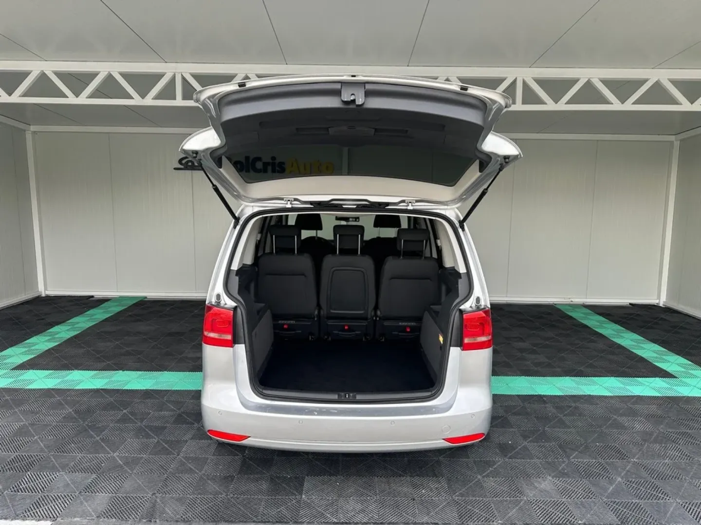 Cumpara/ Vinde online Volkswagen Touran 2012 SH, la cel mai bun pret pentru tine!