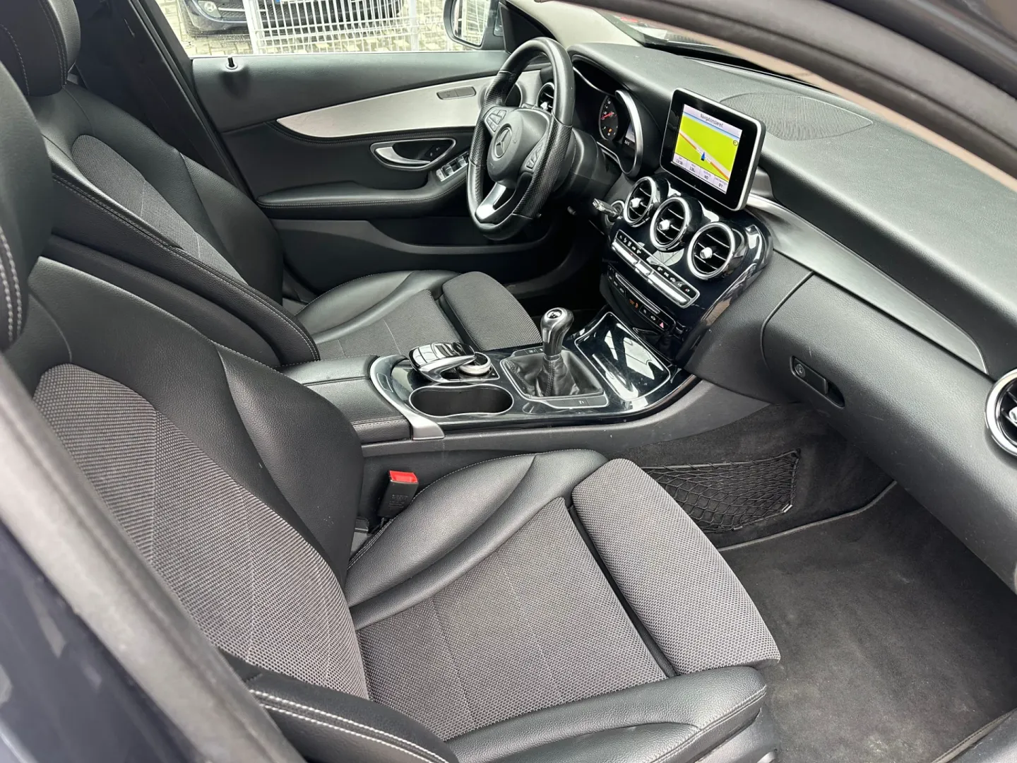 Cumpara/ Vinde online Mercedes-Benz C-Class 2014 SH, la cel mai bun pret pentru tine!